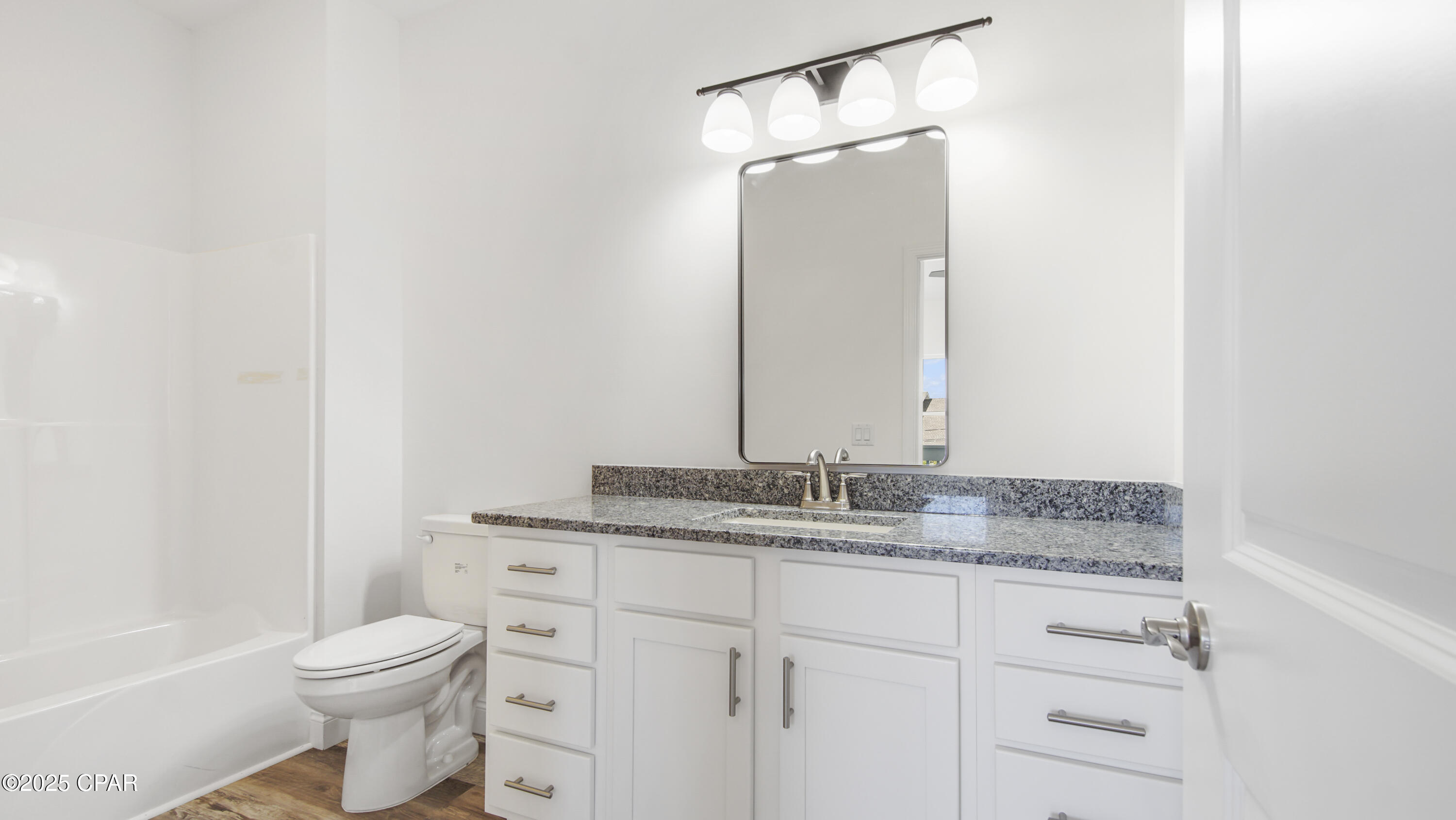 Image 52 For 915 Plantation Drive