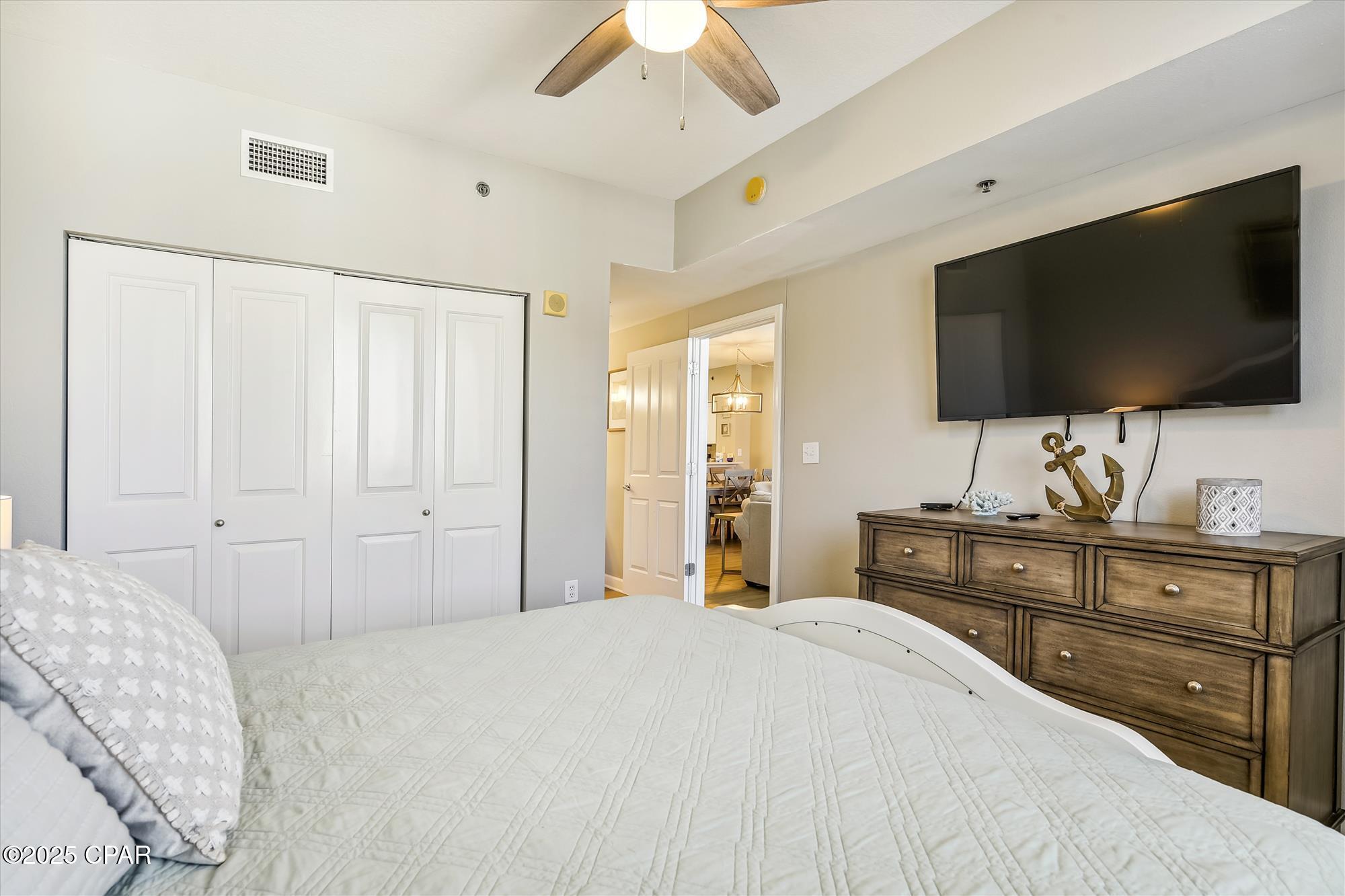 Image 14 For 9900 Thomas Drive 2028