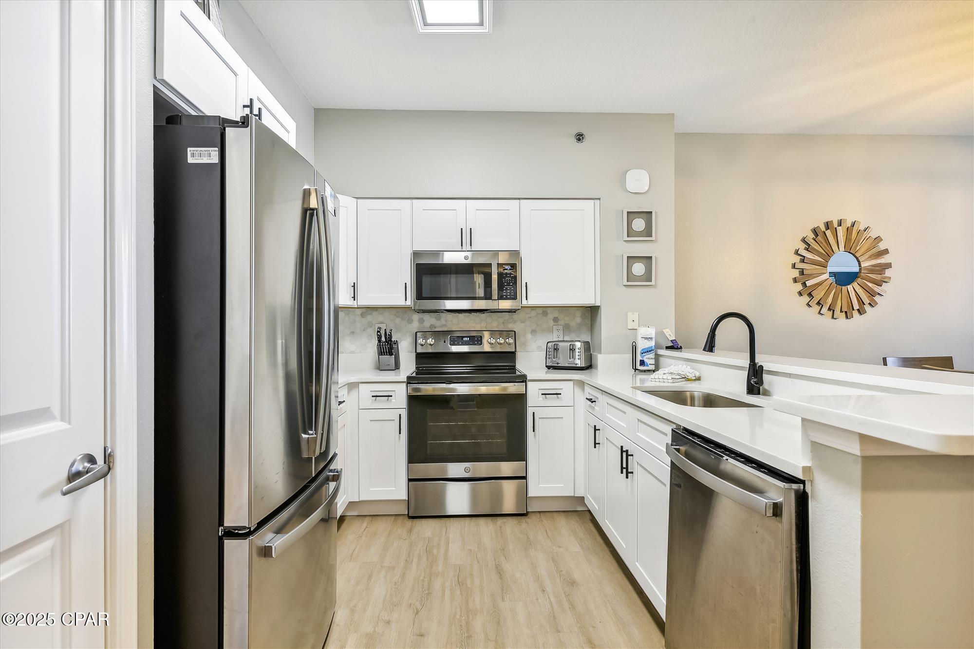 Image 3 For 9900 Thomas Drive 2028