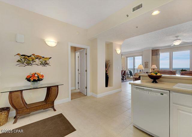 Image 2 For 8715 Surf Drive 1606