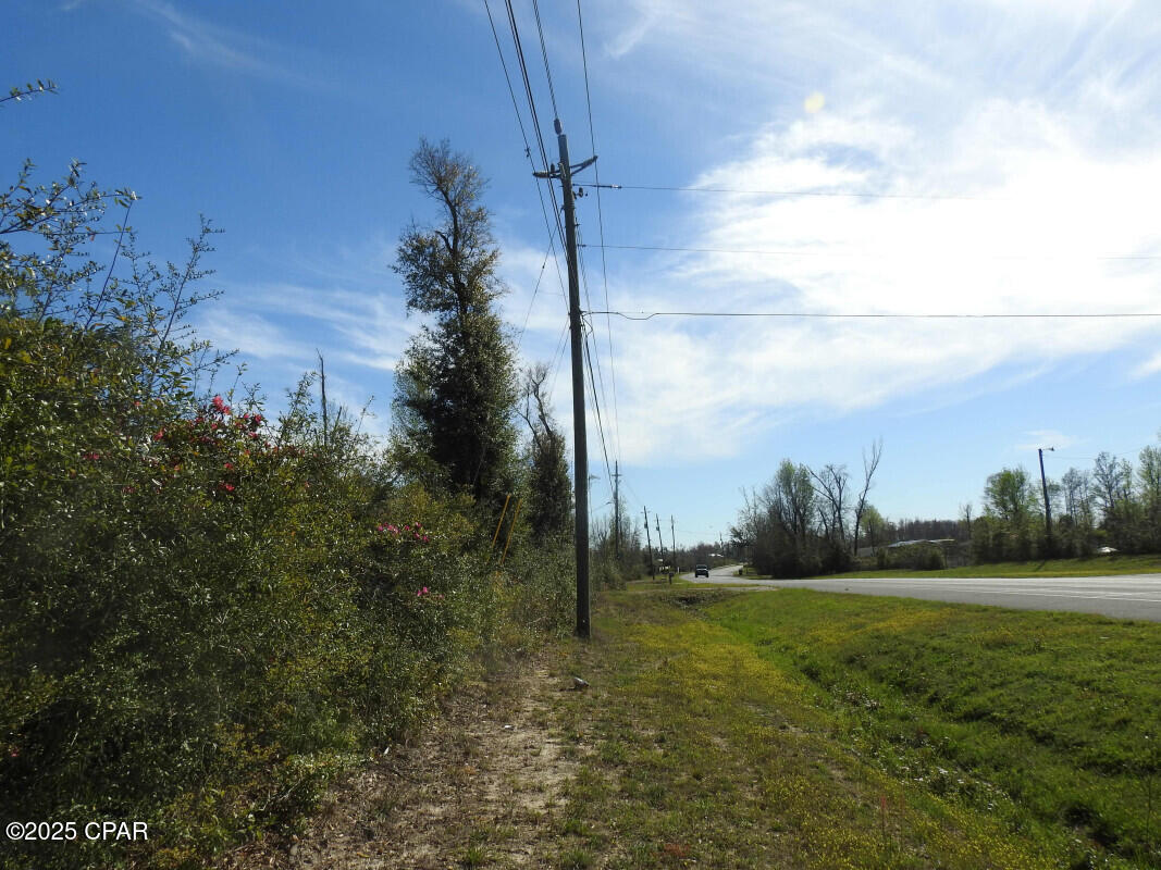 Image 2 For 10228 Highway 2301