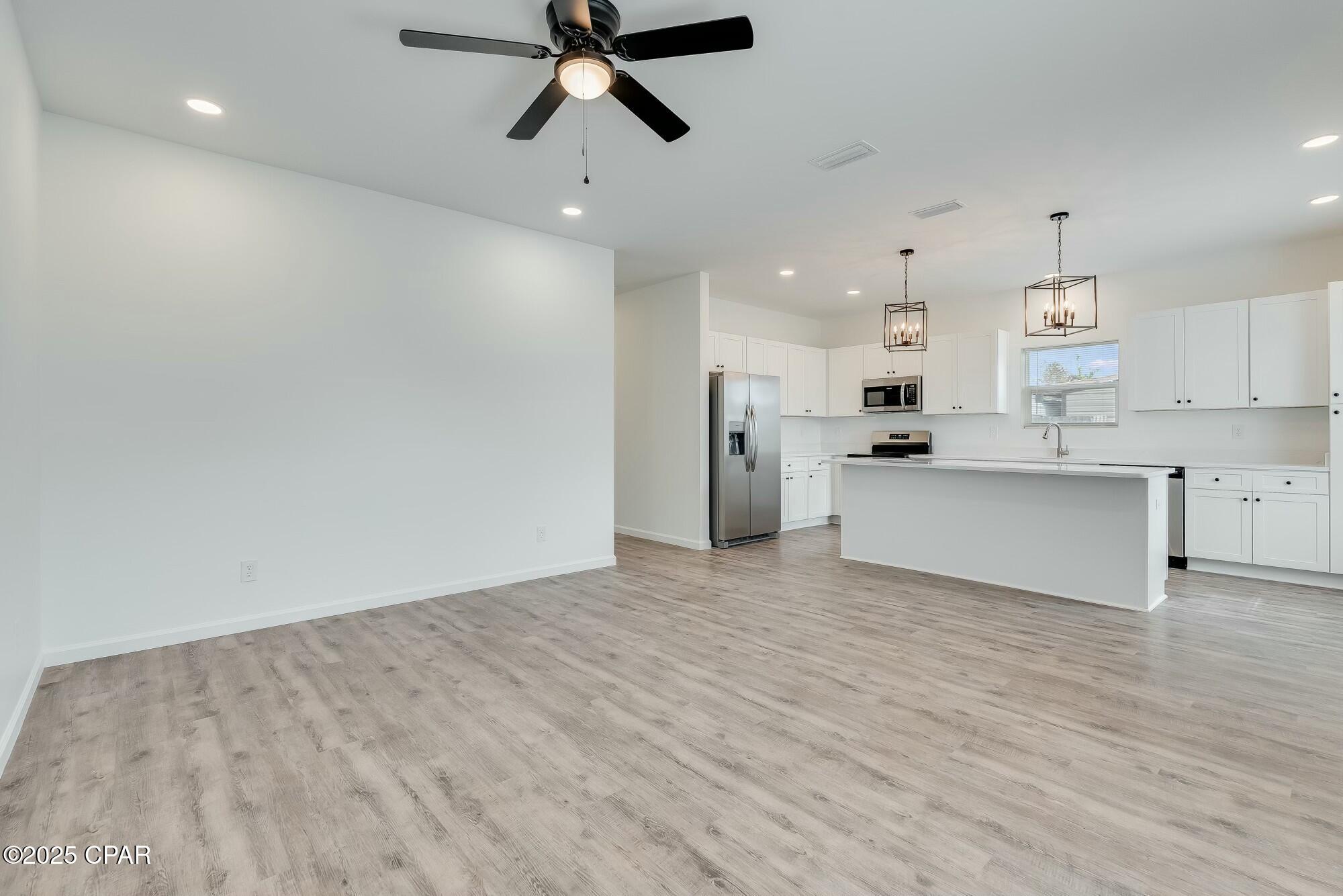 Image 3 For 521 Kraft Avenue