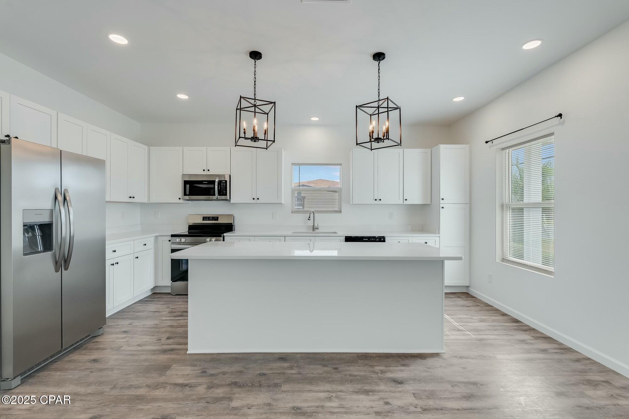 Image 5 For 521 Kraft Avenue