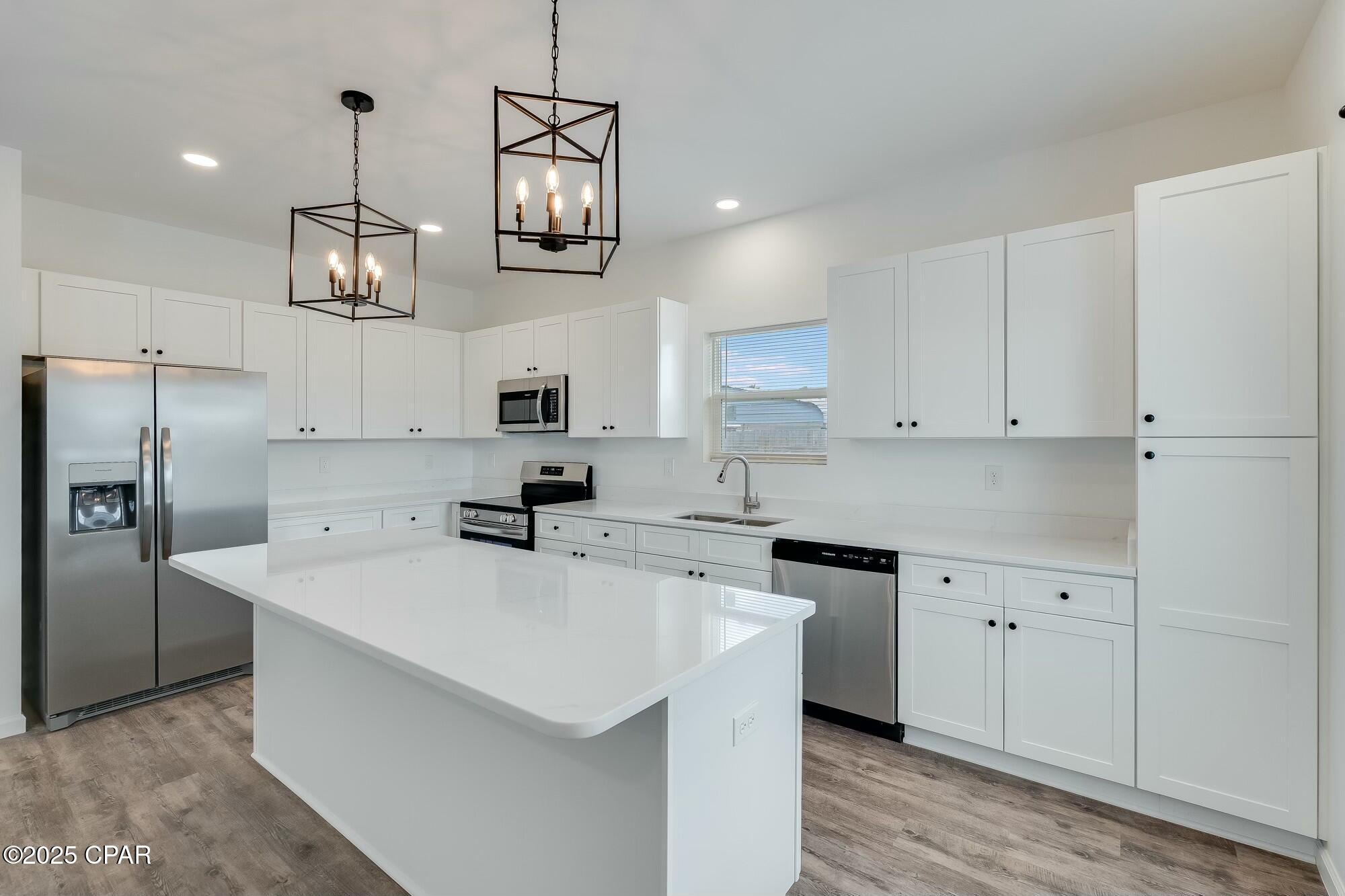 Image 7 For 521 Kraft Avenue