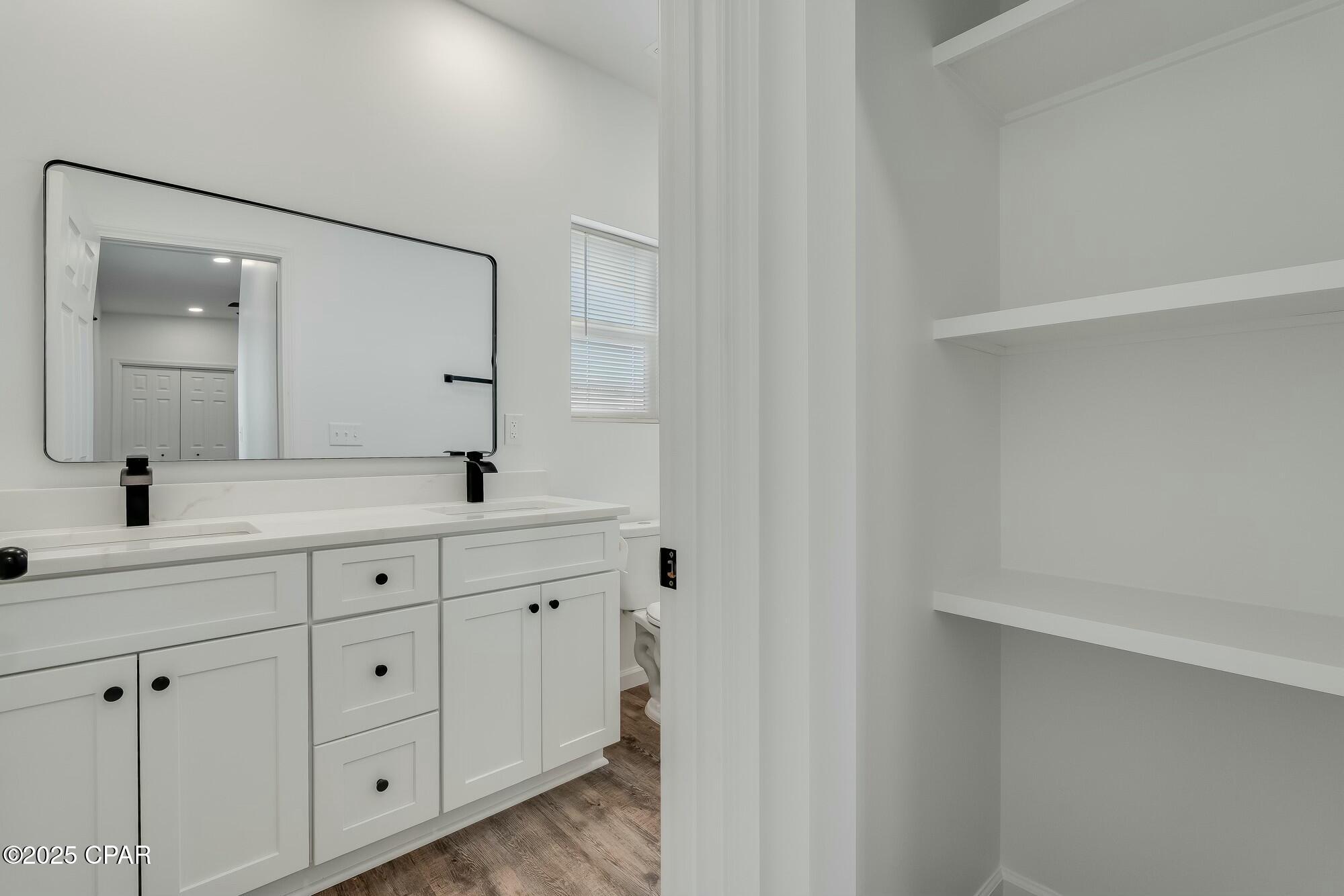 Image 9 For 521 Kraft Avenue