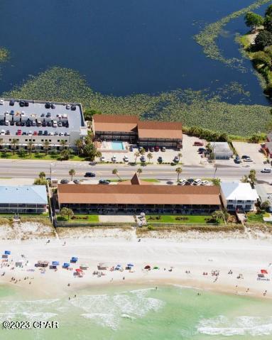 Listing photo id 2 for 16621 Front Beach Road