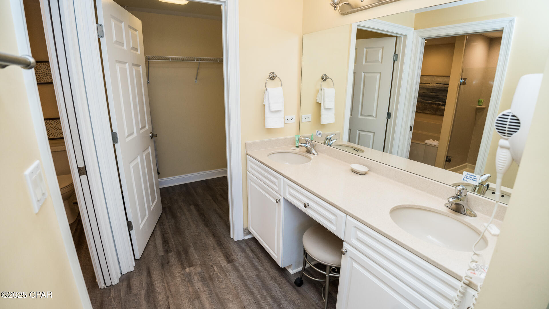 Image 10 For 9450 Thomas Drive 604bb