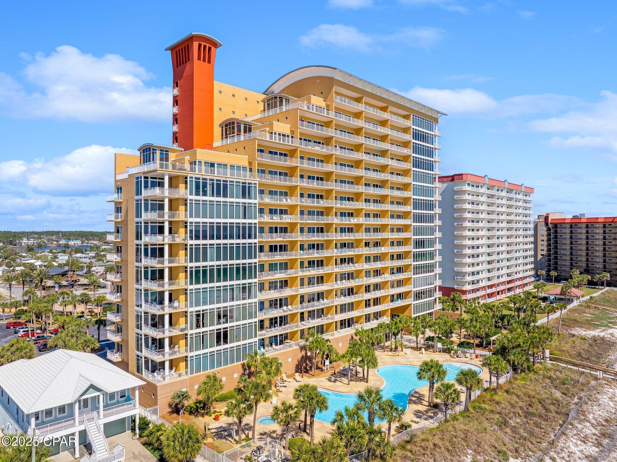 Listing photo id 2 for 6627 Thomas Drive 301