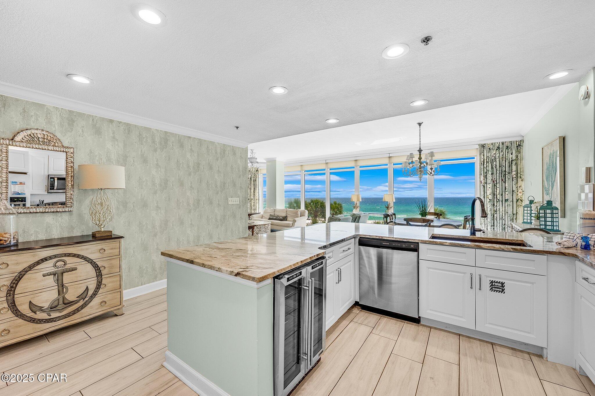 Image 20 For 6627 Thomas Drive 301