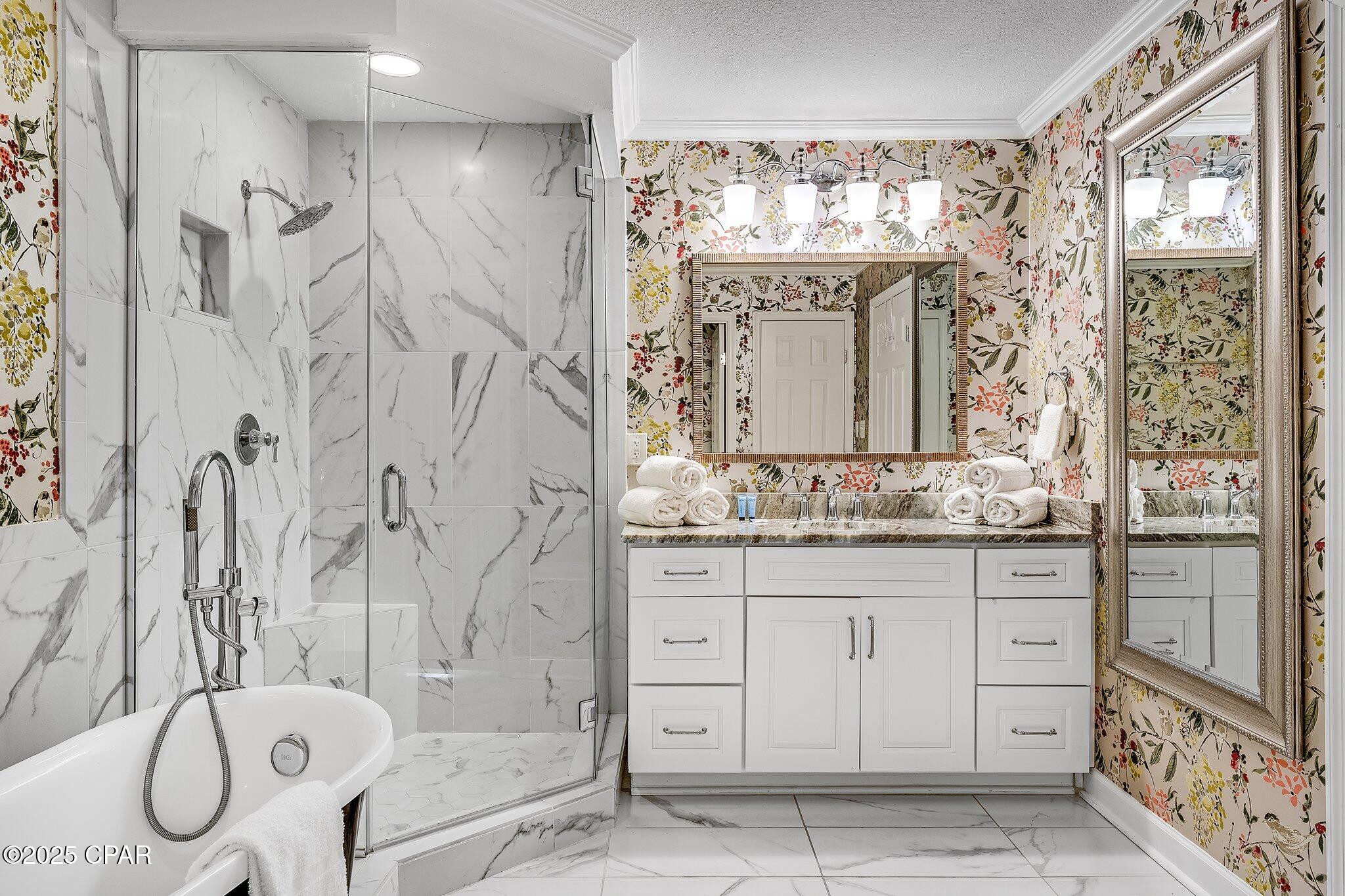 Listing photo id 37 for 6627 Thomas Drive 301