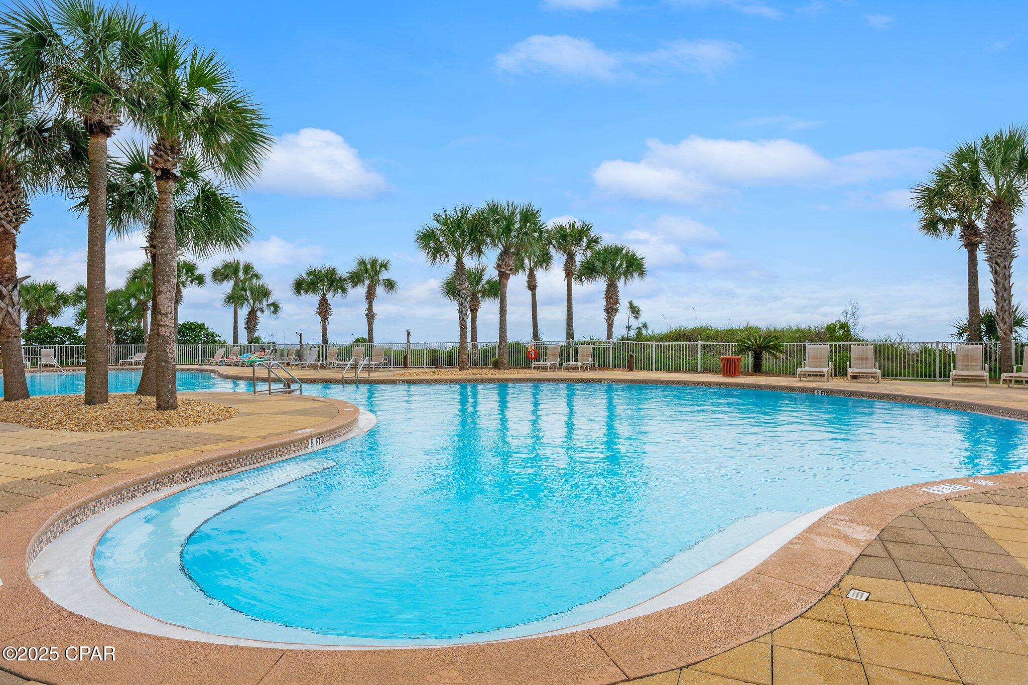 Listing photo id 53 for 6627 Thomas Drive 301