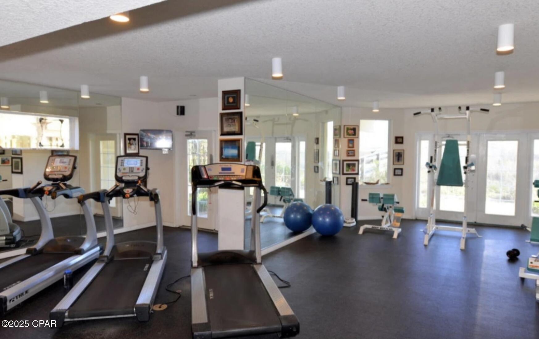 Image 38 For 1517 Miracle Strip Parkway Ph01