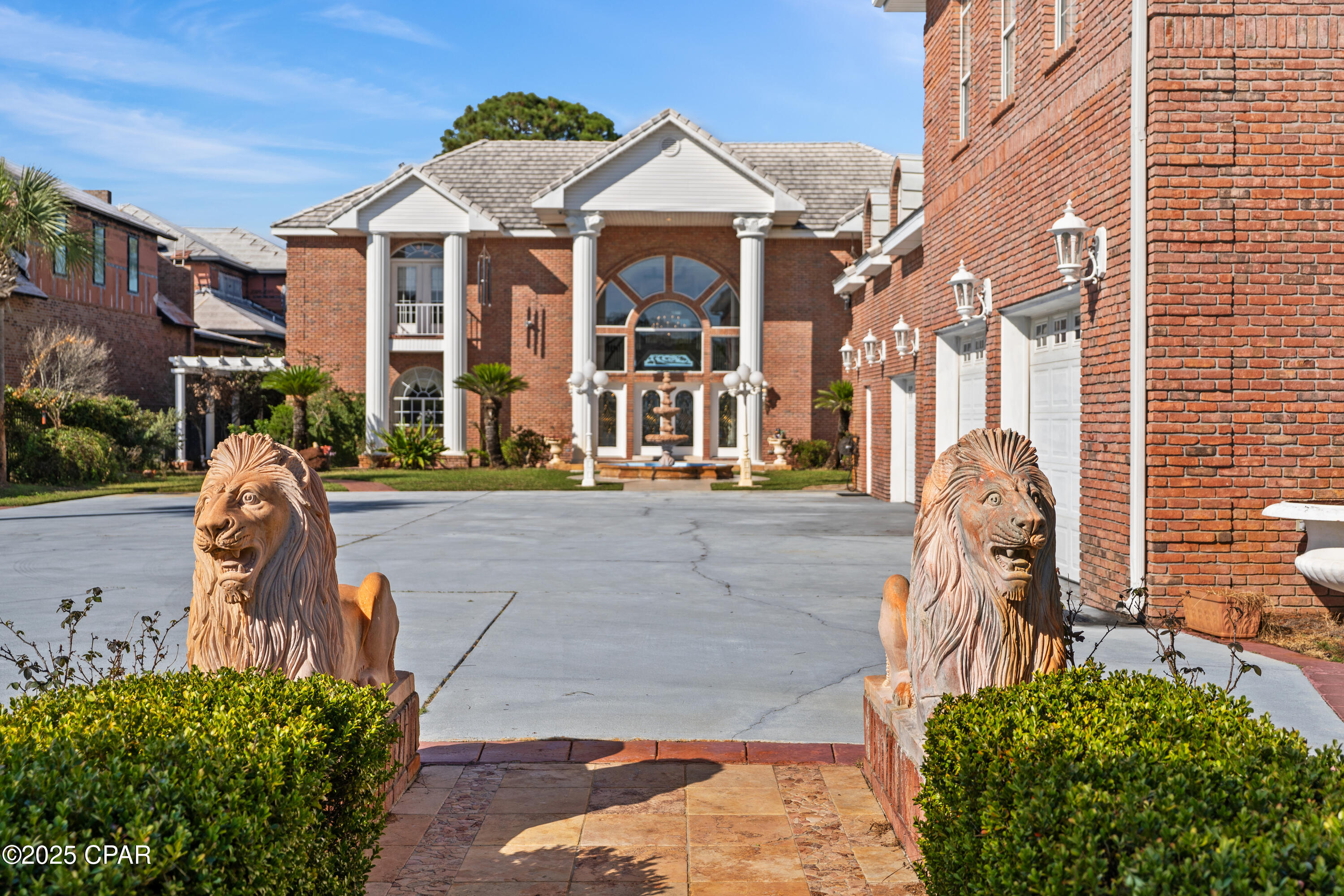 Image 2 For 364 Walton Way