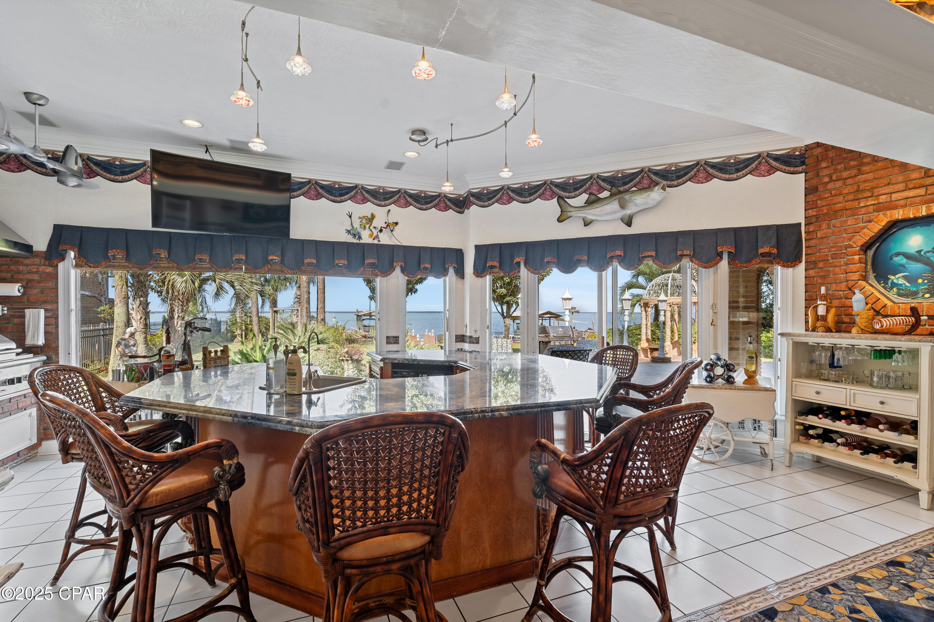 Image 33 For 364 Walton Way