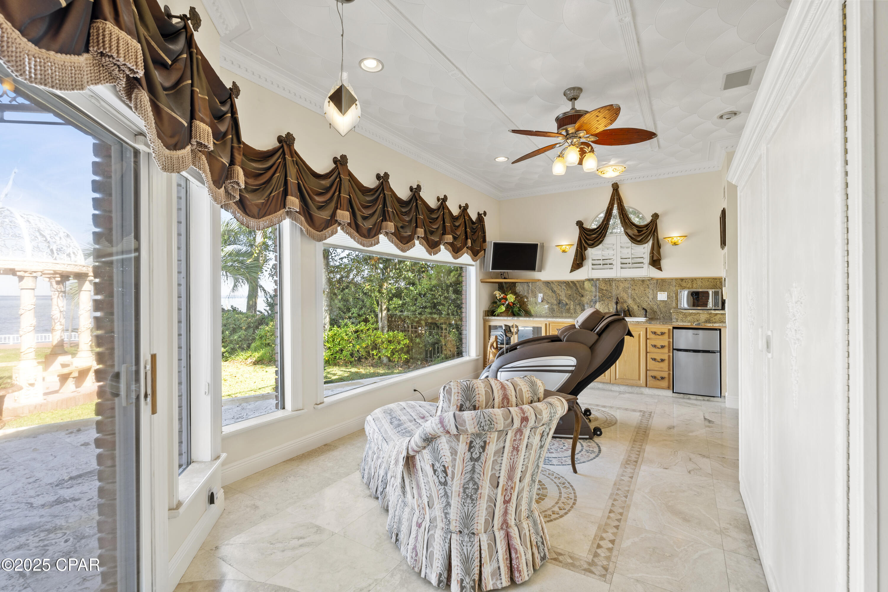 Image 37 For 364 Walton Way