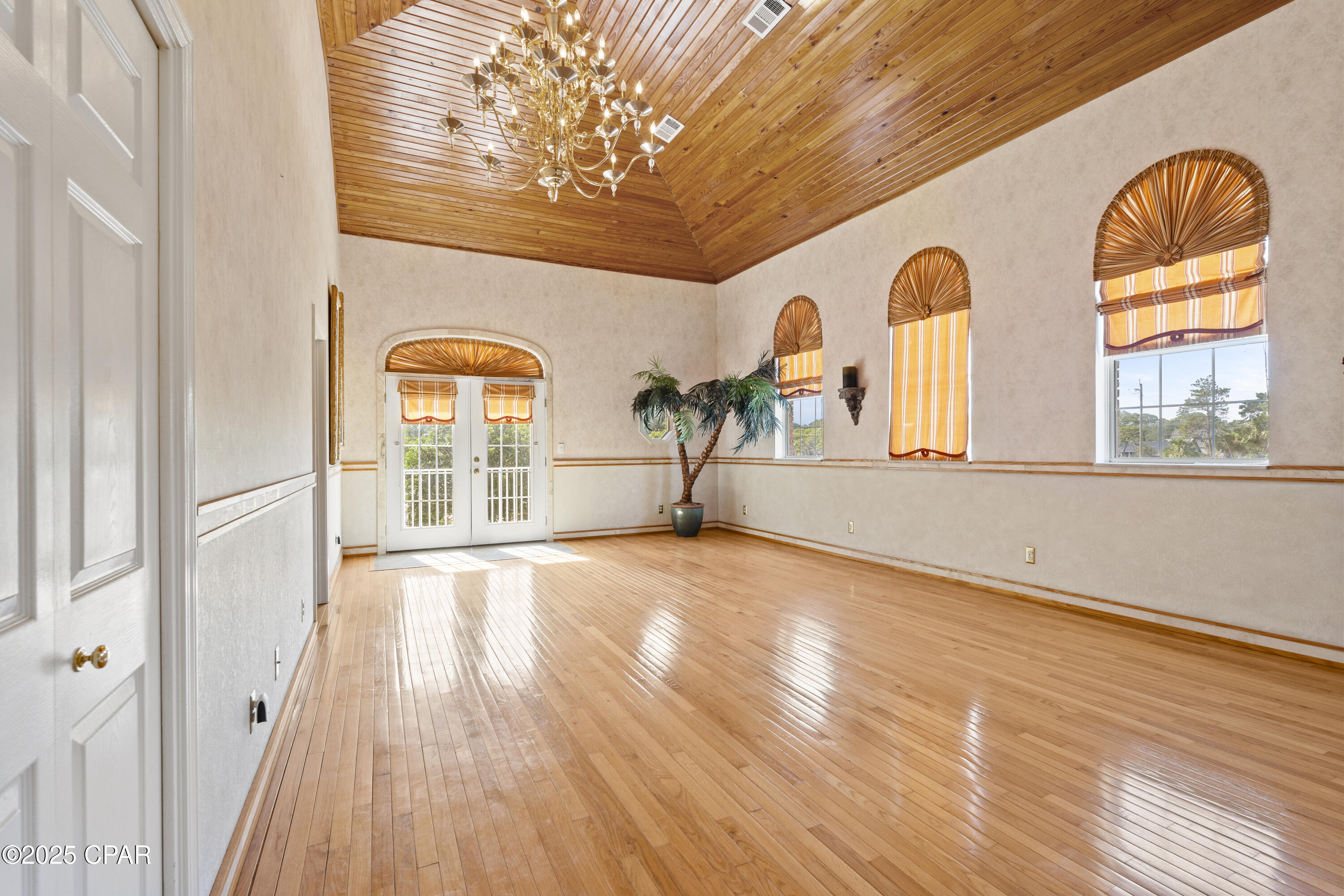 Image 64 For 364 Walton Way