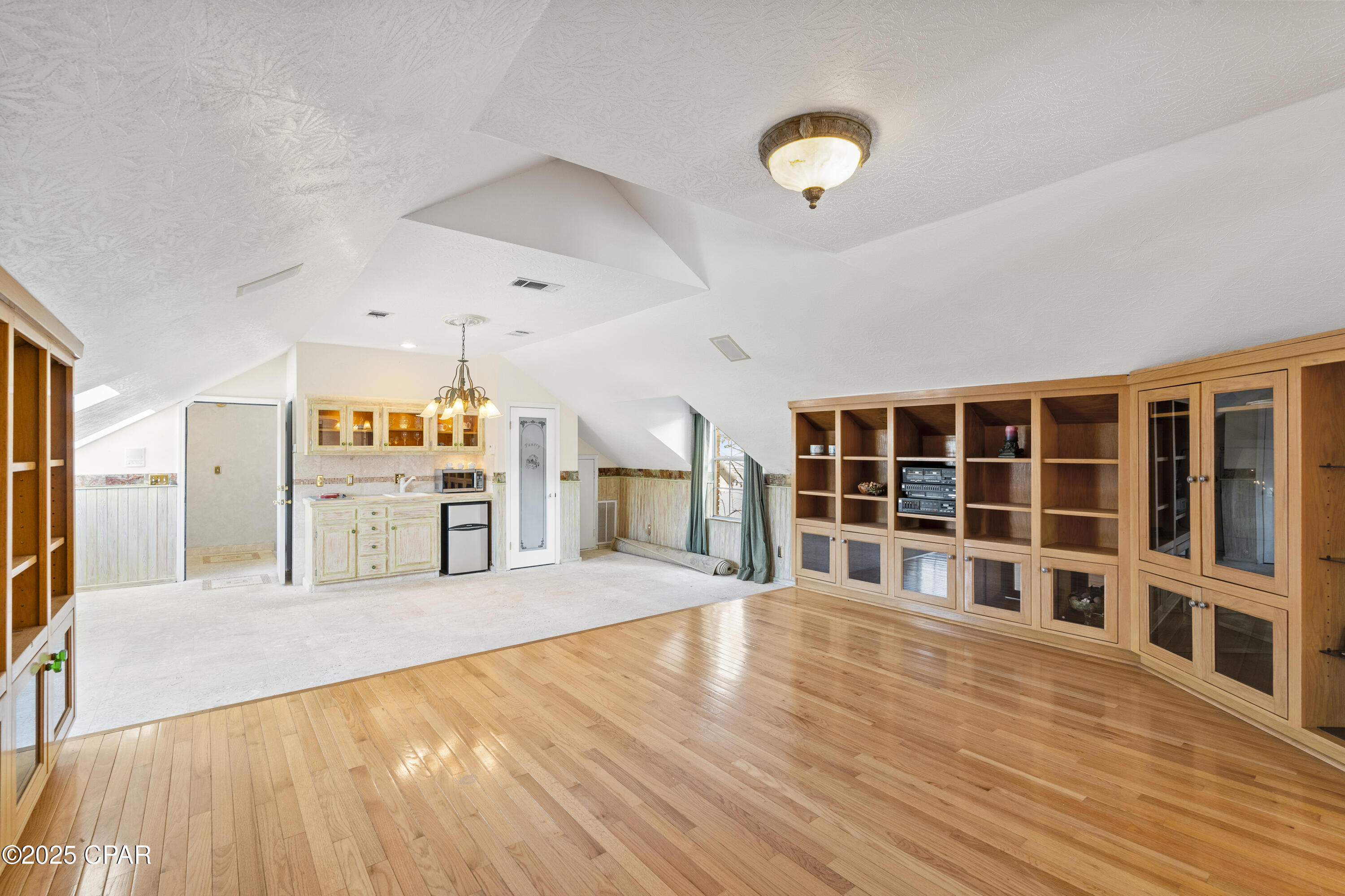 Image 65 For 364 Walton Way