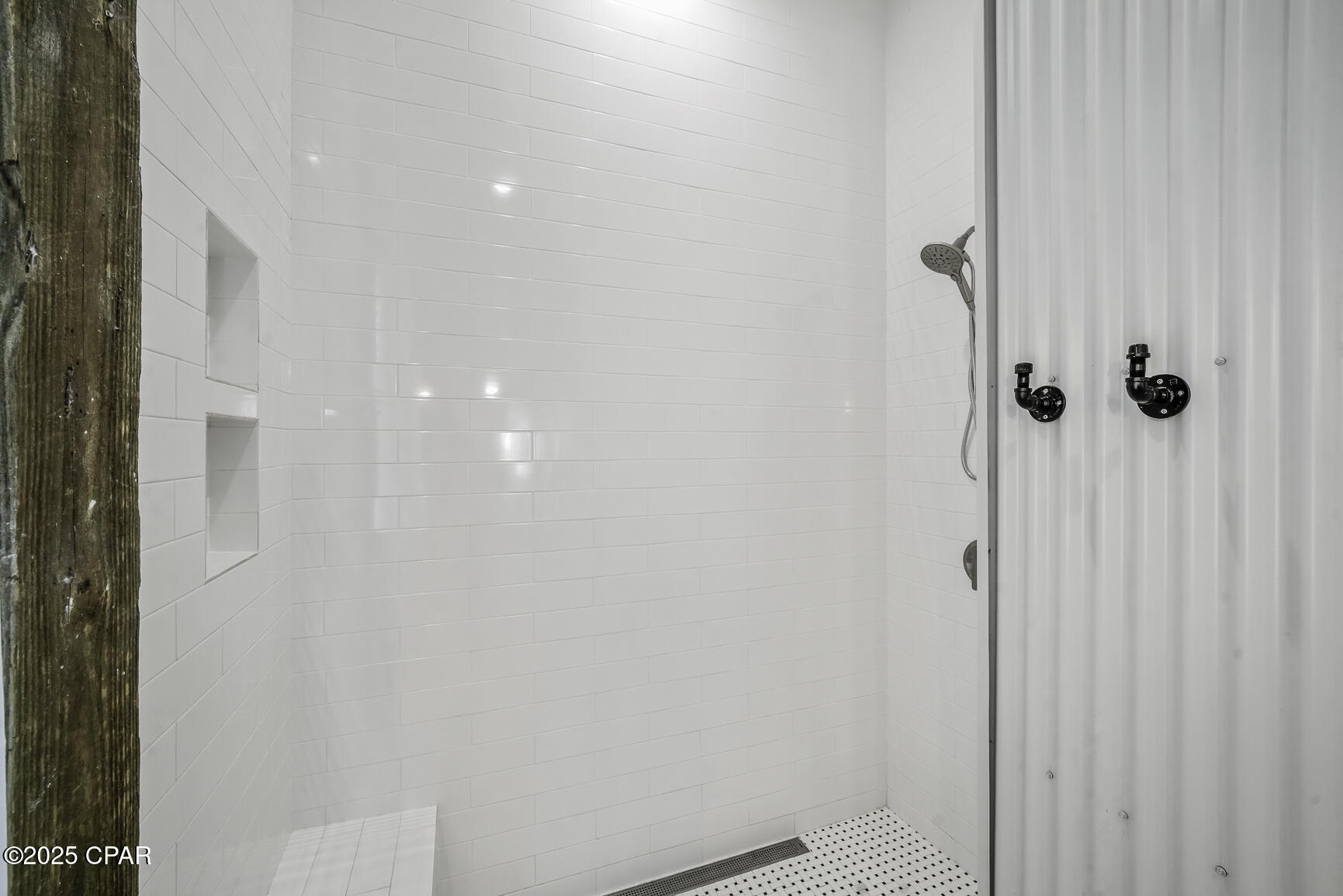 Image 17 For 7148 Leeward Street