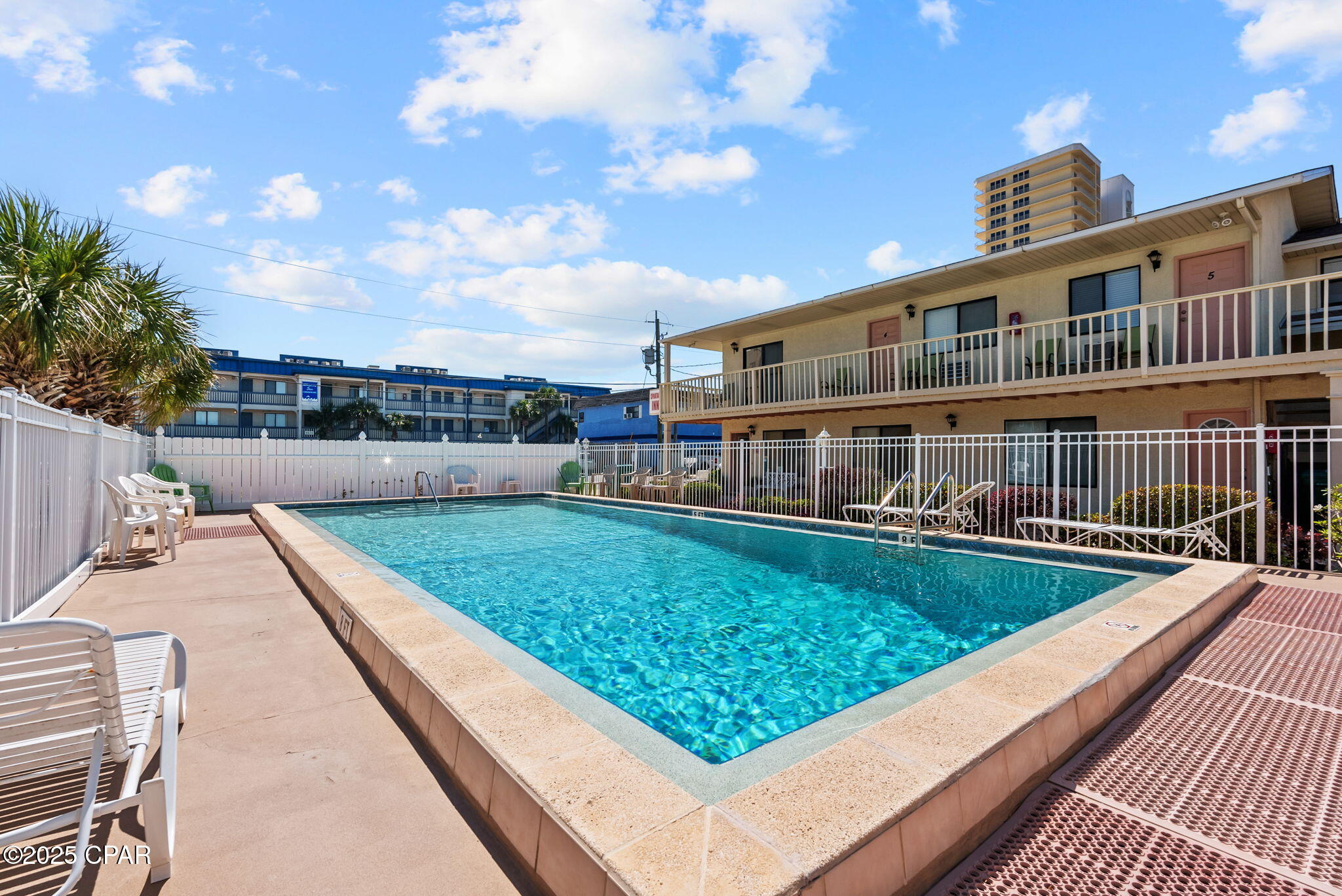 Listing photo id 12 for 8614 Surf Drive