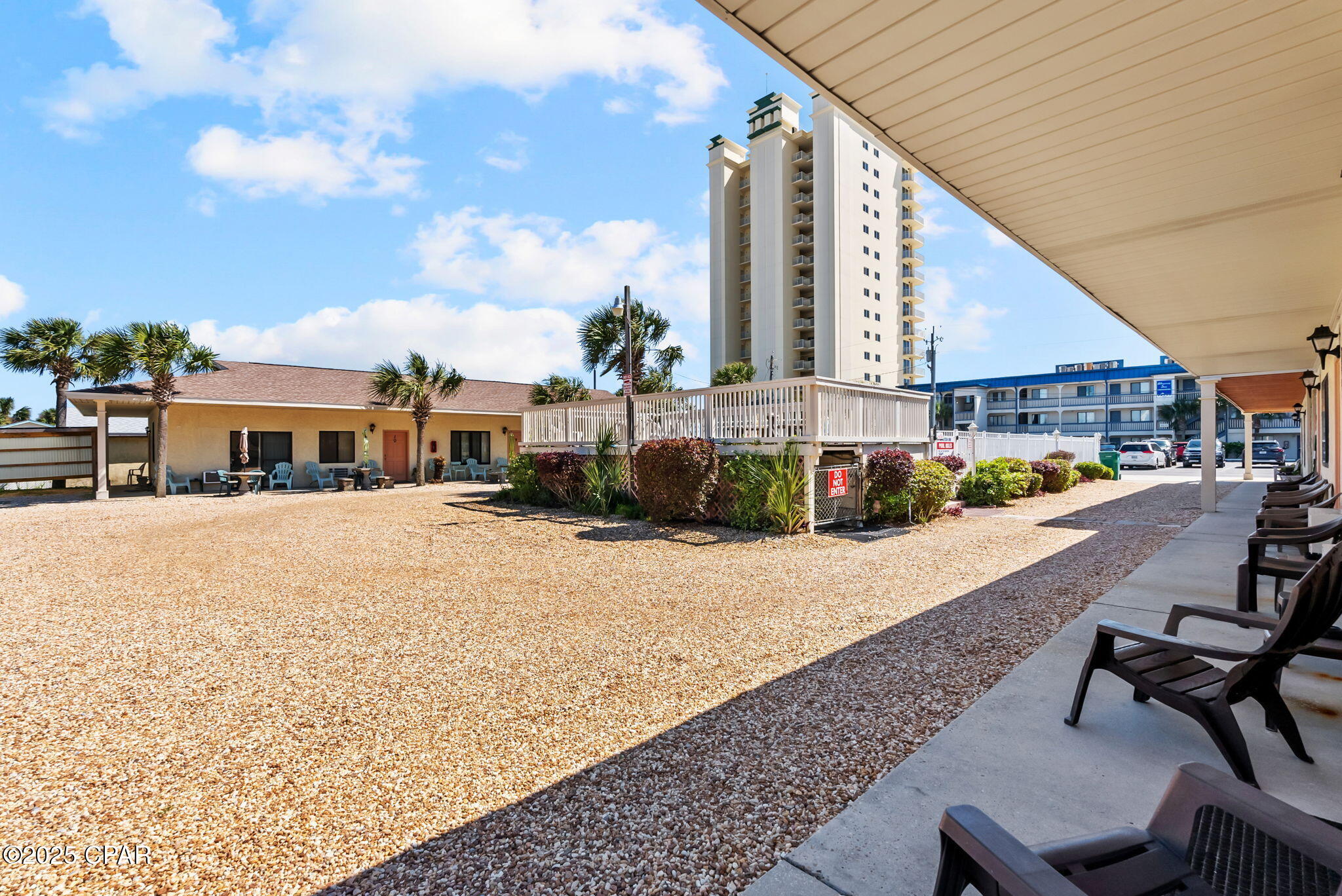 Listing photo id 21 for 8614 Surf Drive