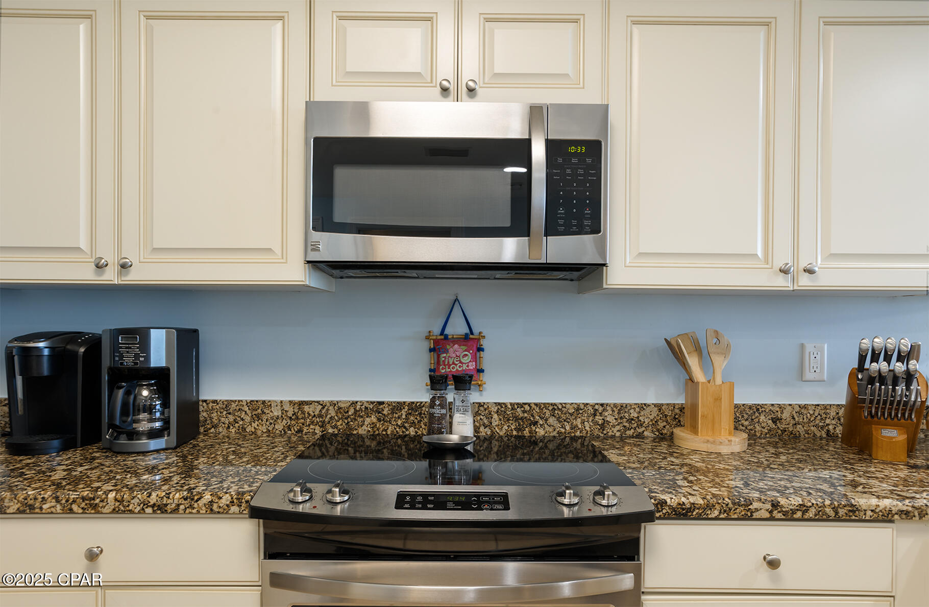 Listing photo id 14 for 9450 Thomas Drive 1702b