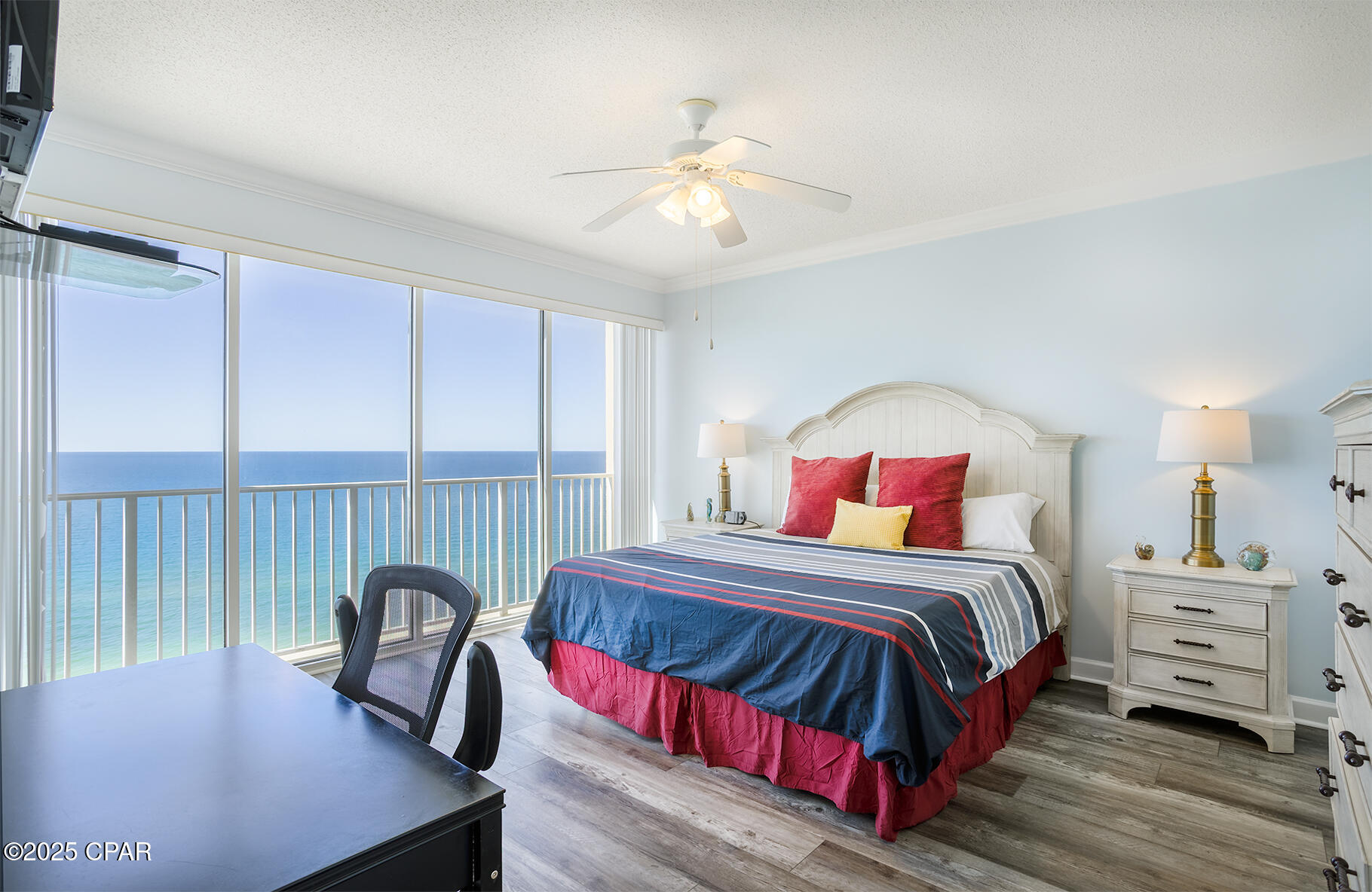 Listing photo id 18 for 9450 Thomas Drive 1702b