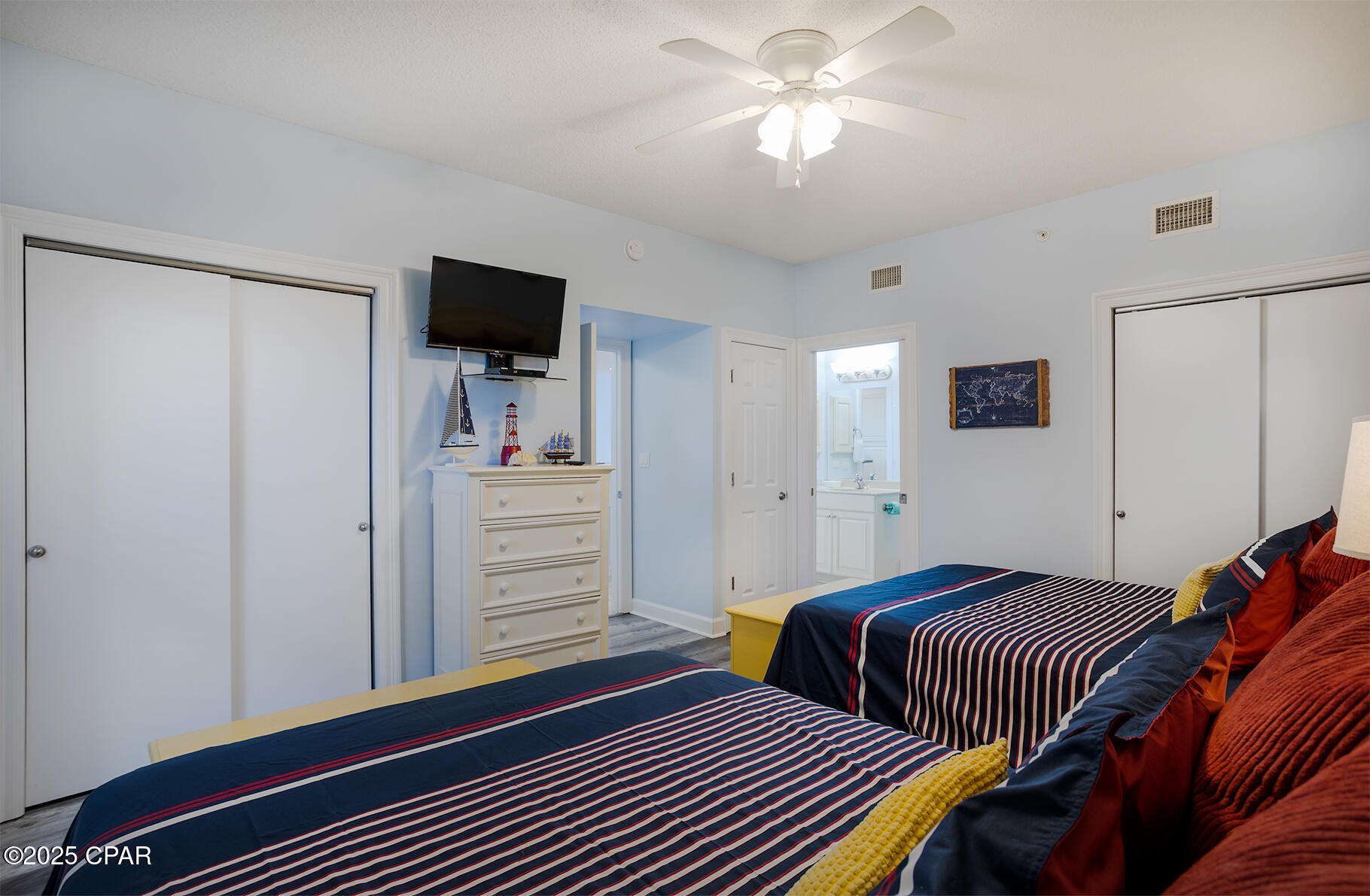 Image 24 For 9450 Thomas Drive 1702b