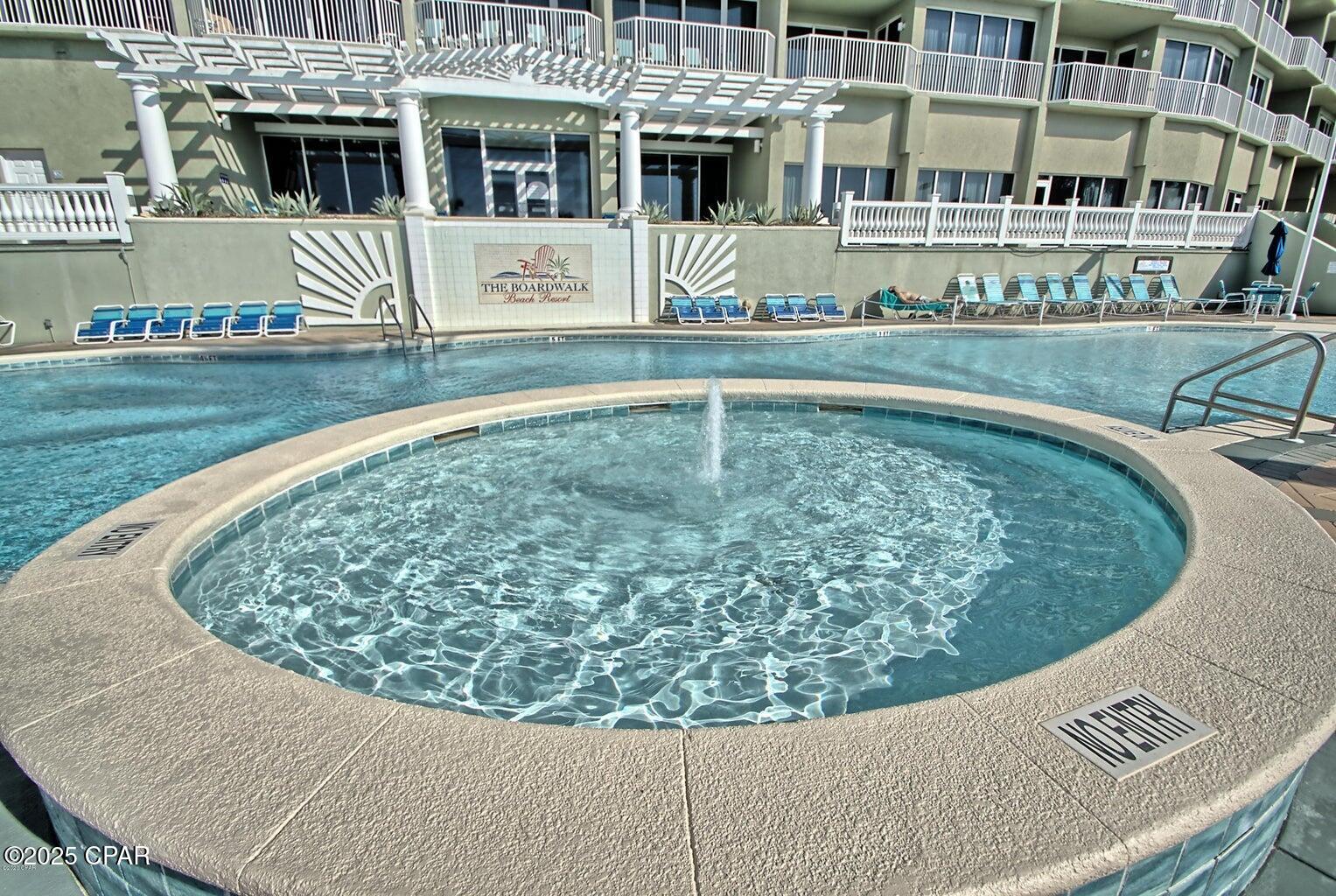 Listing photo id 32 for 9450 Thomas Drive 1702b