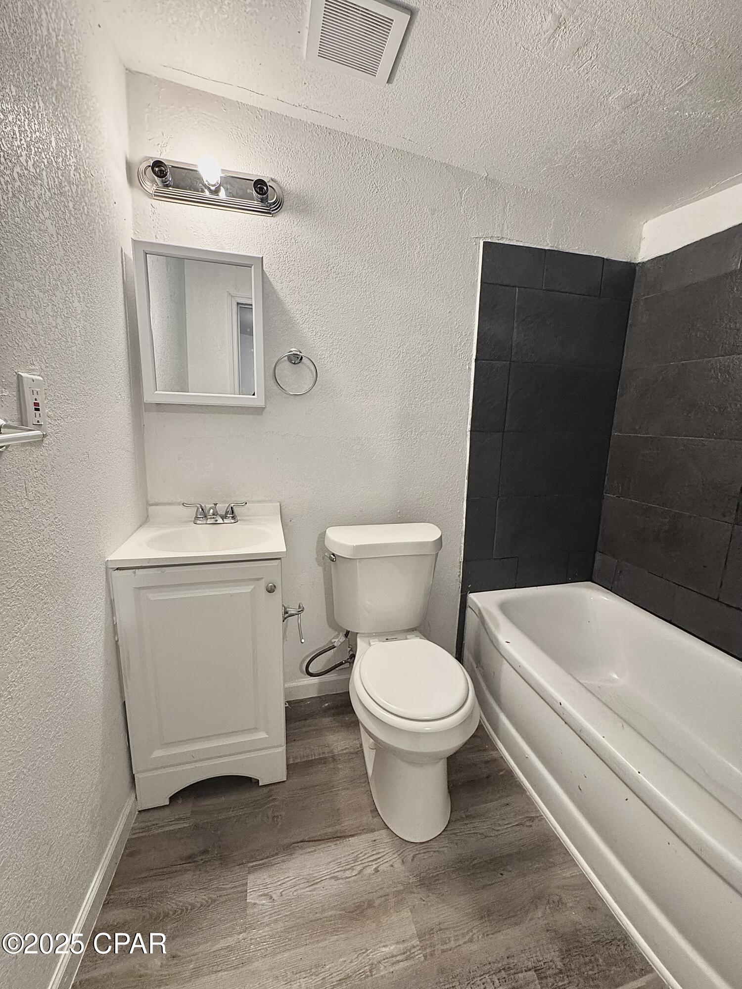 Image 11 For 1012 Washington Avenue