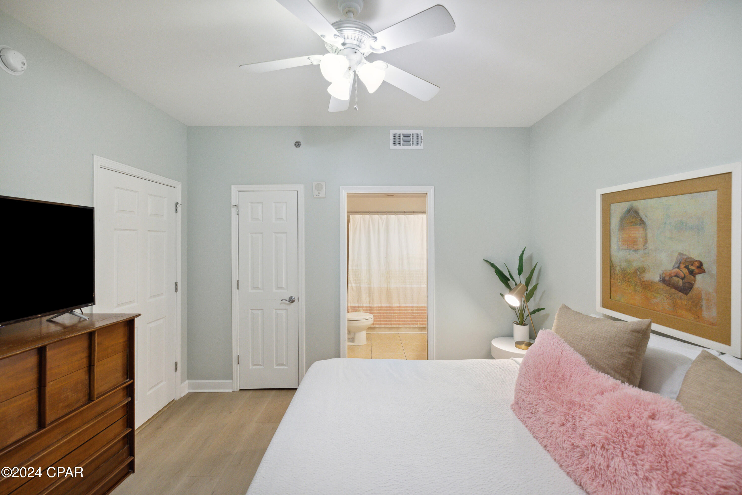 Image 27 For 17729 Front Beach Road 1504e