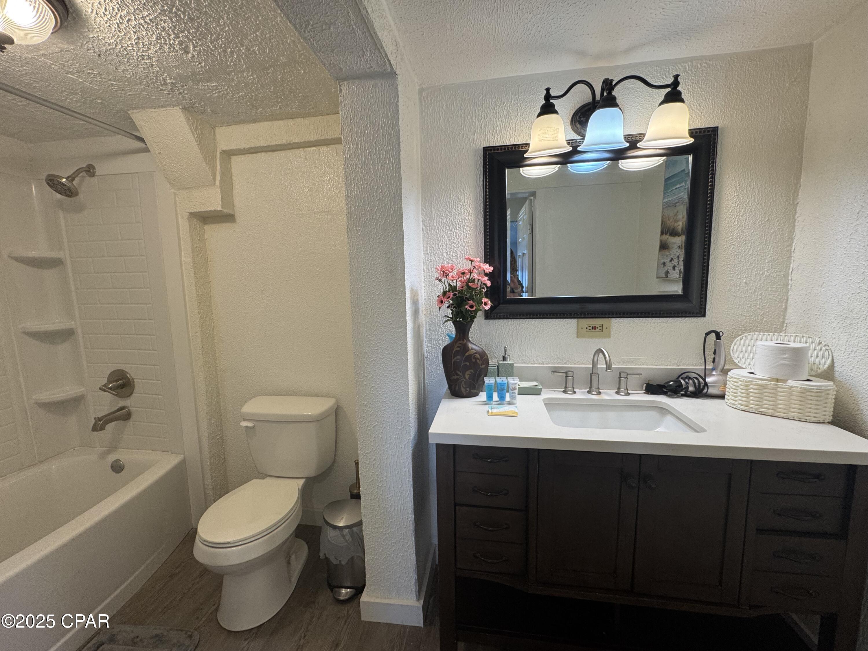 Image 11 For 203 Coronado Place