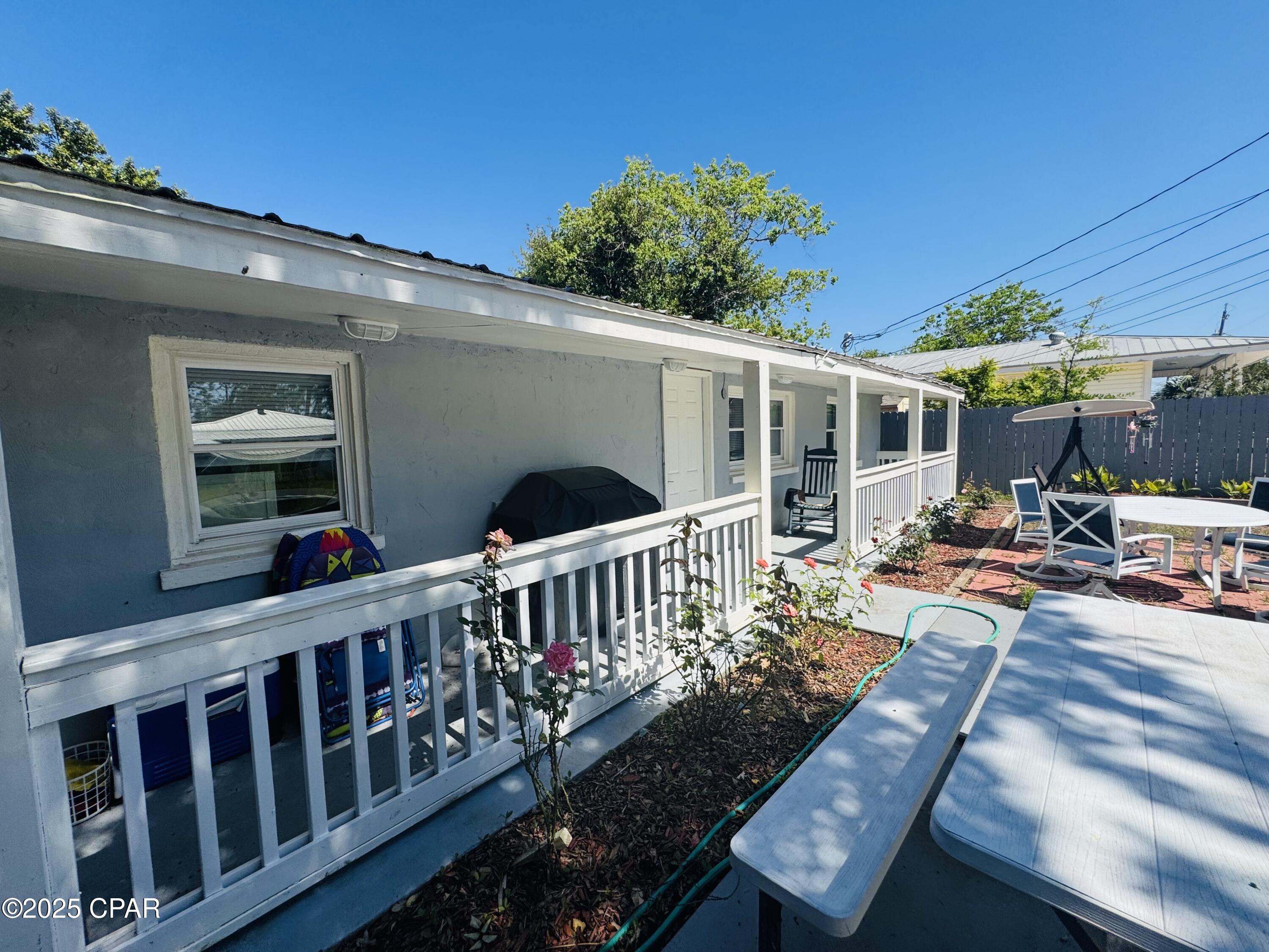 Image 3 For 203 Coronado Place