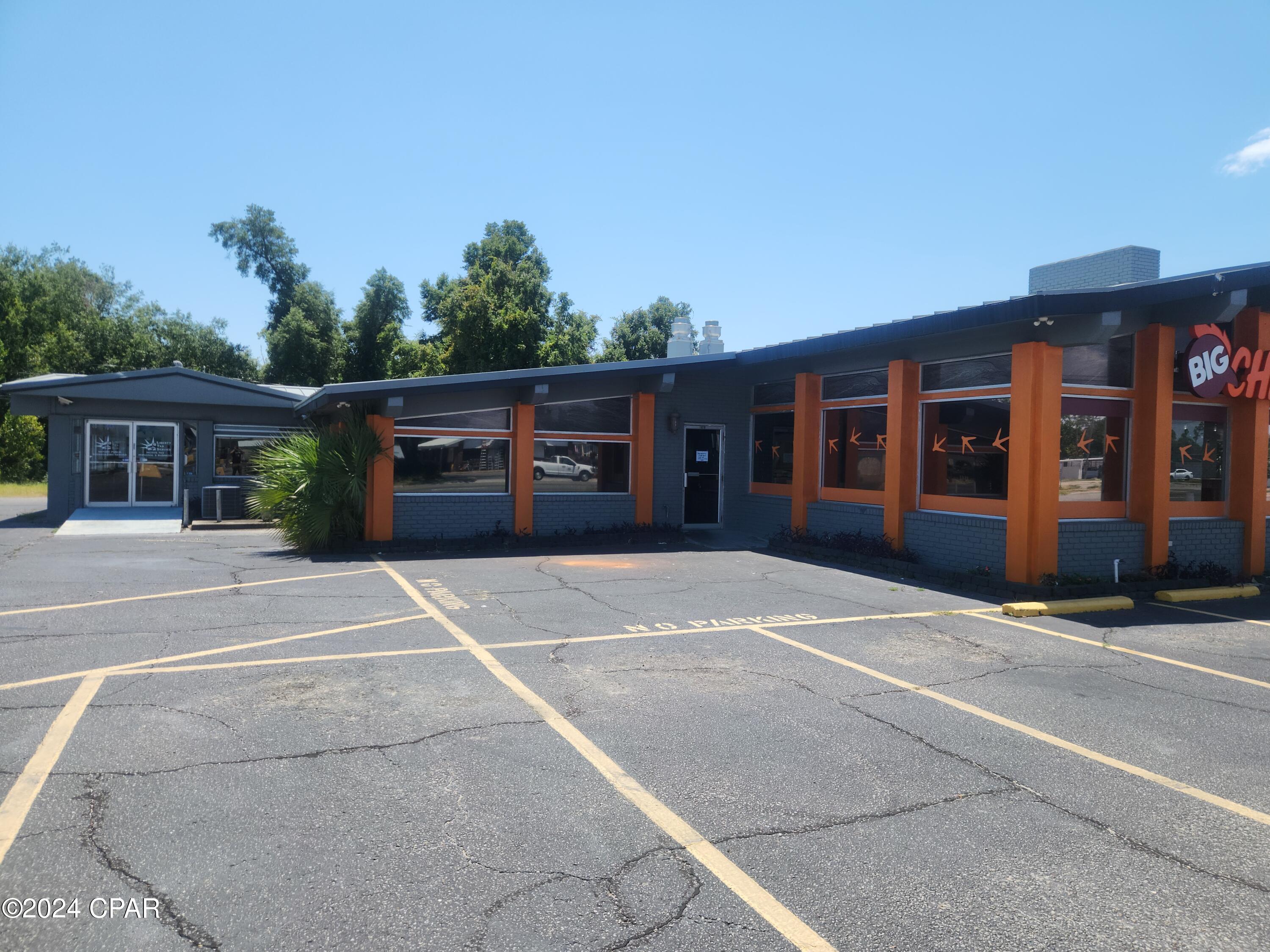 Listing photo id 2 for 1031 15th  