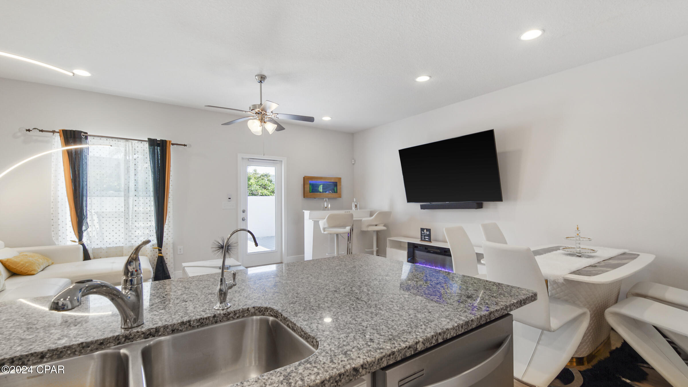 Image 16 For 7482 Shadow Lake Drive