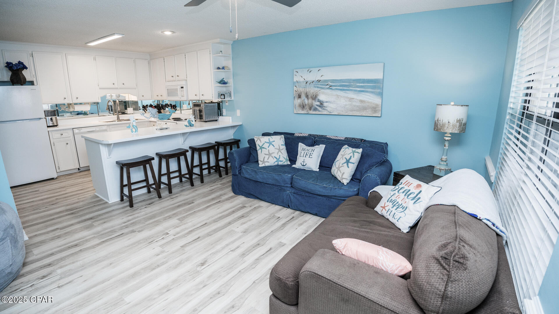 Image 3 For 17462 Front Beach Road 75f