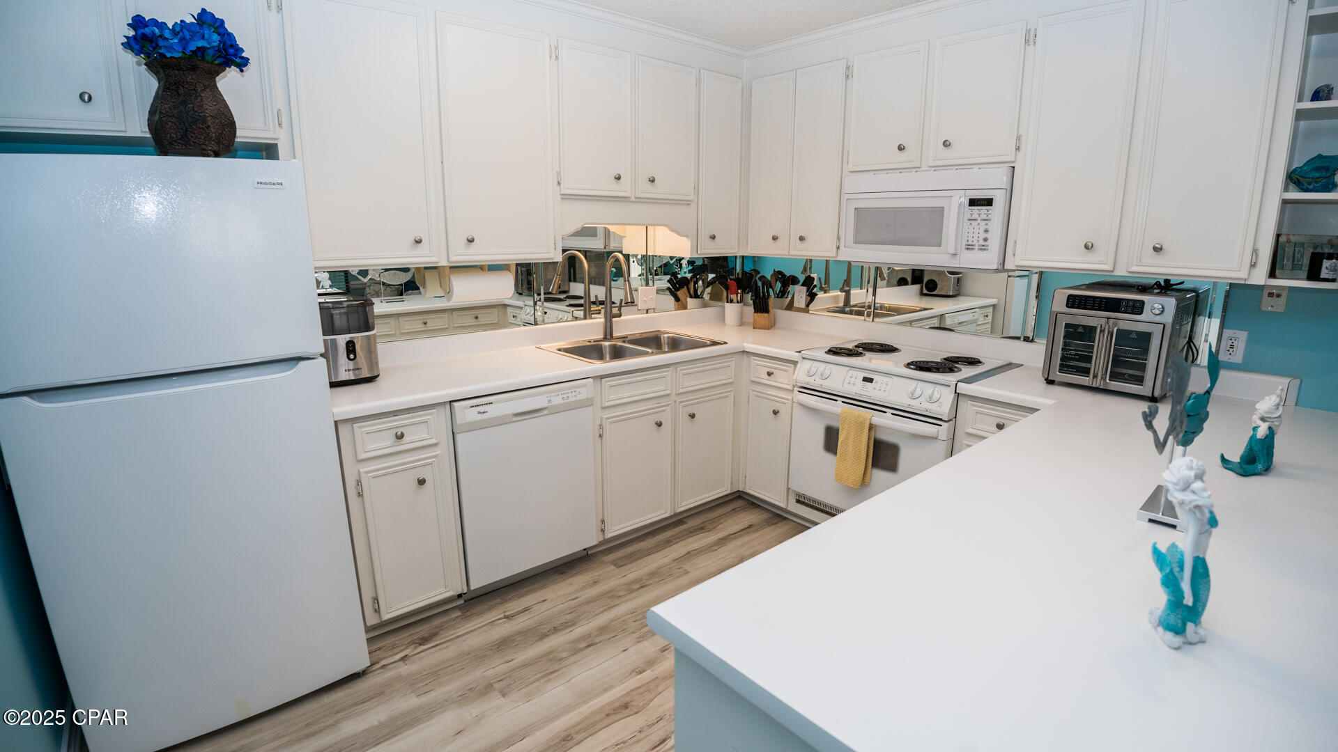 Image 7 For 17462 Front Beach Road 75f