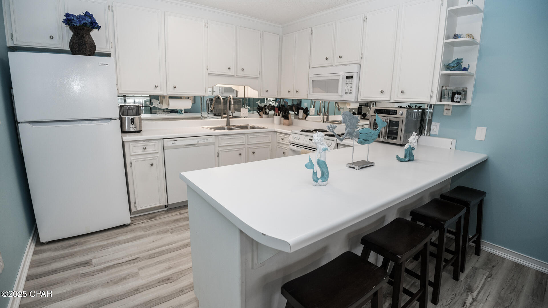 Image 8 For 17462 Front Beach Road 75f