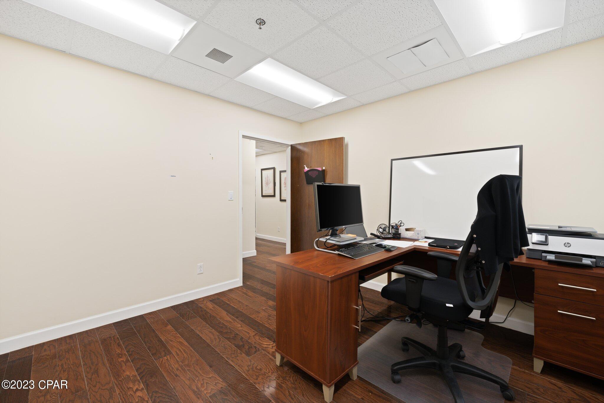 Image 25 For 2202 State Avenue