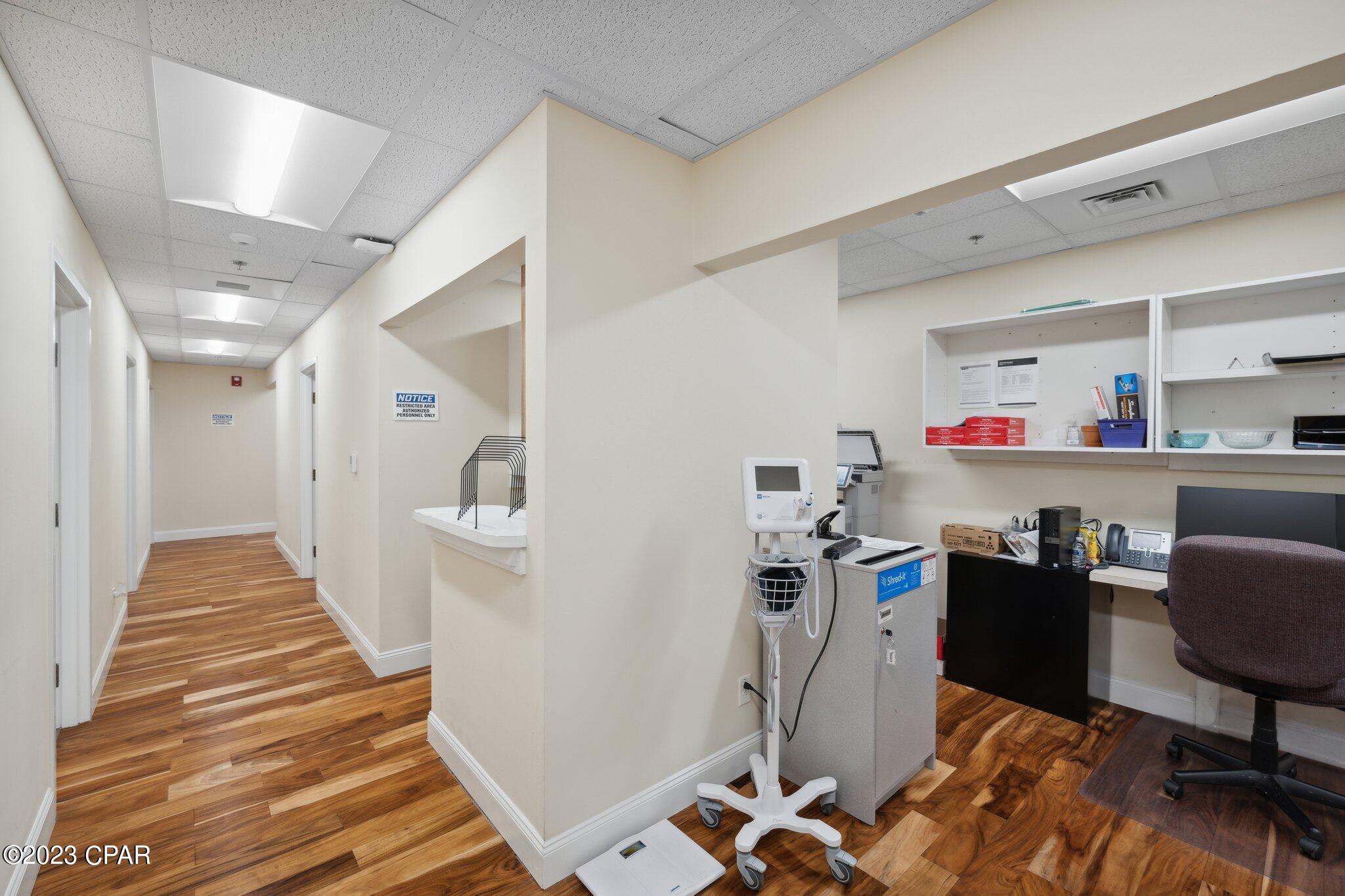 Image 45 For 2202 State Avenue