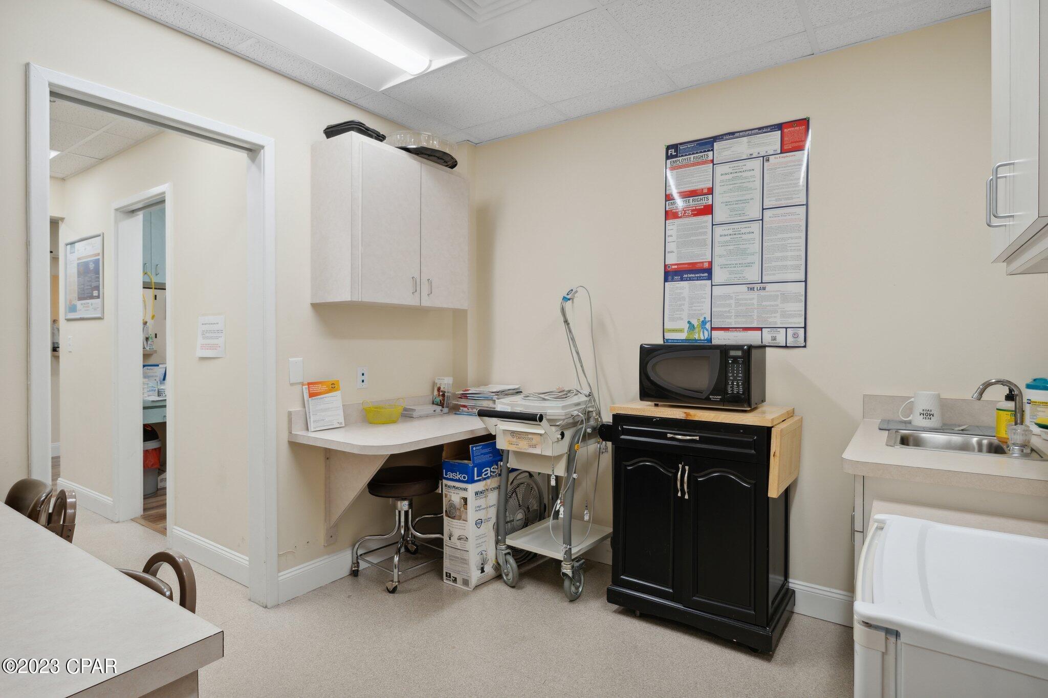 Image 63 For 2202 State Avenue