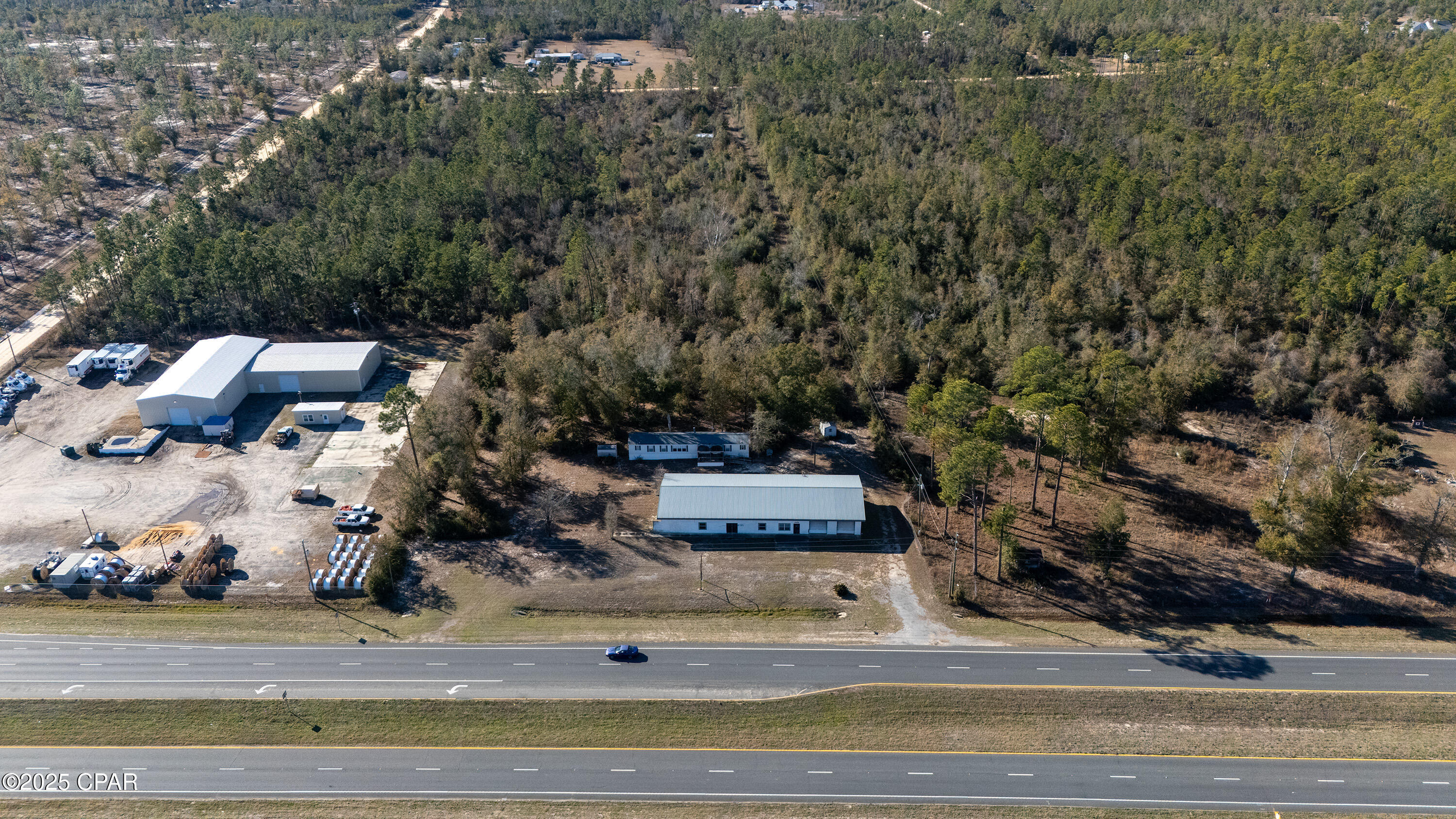 Listing photo id 3 for 17139 Highway 231