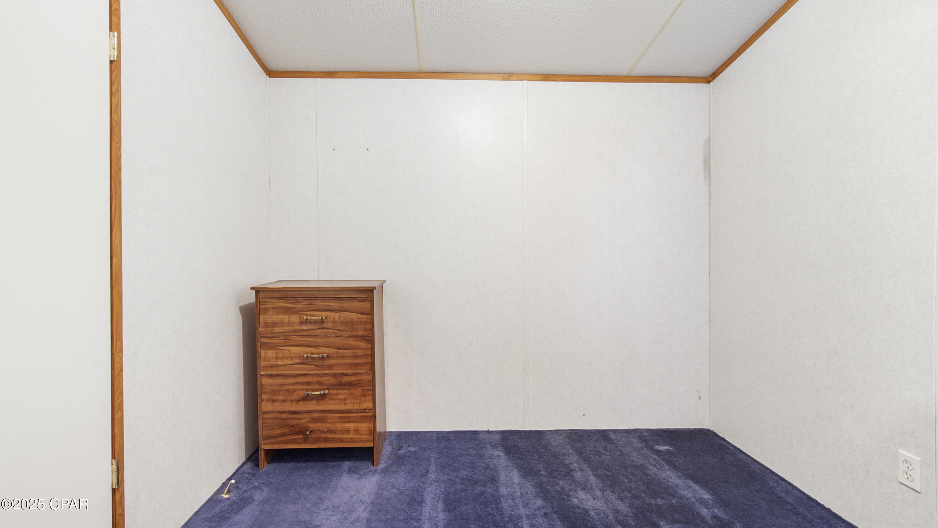 Listing photo id 47 for 17139 Highway 231