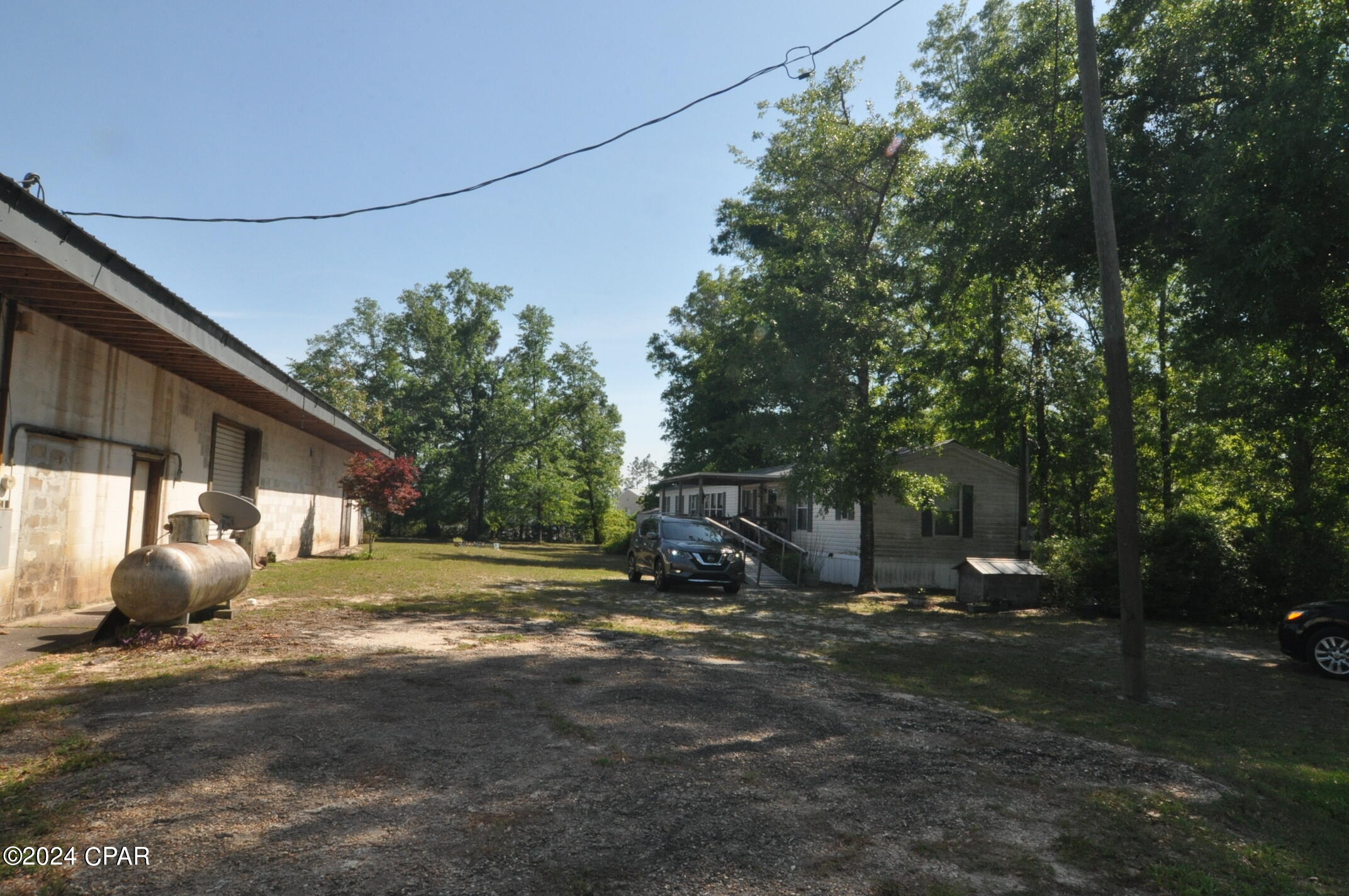 Listing photo id 7 for 17139 Highway 231