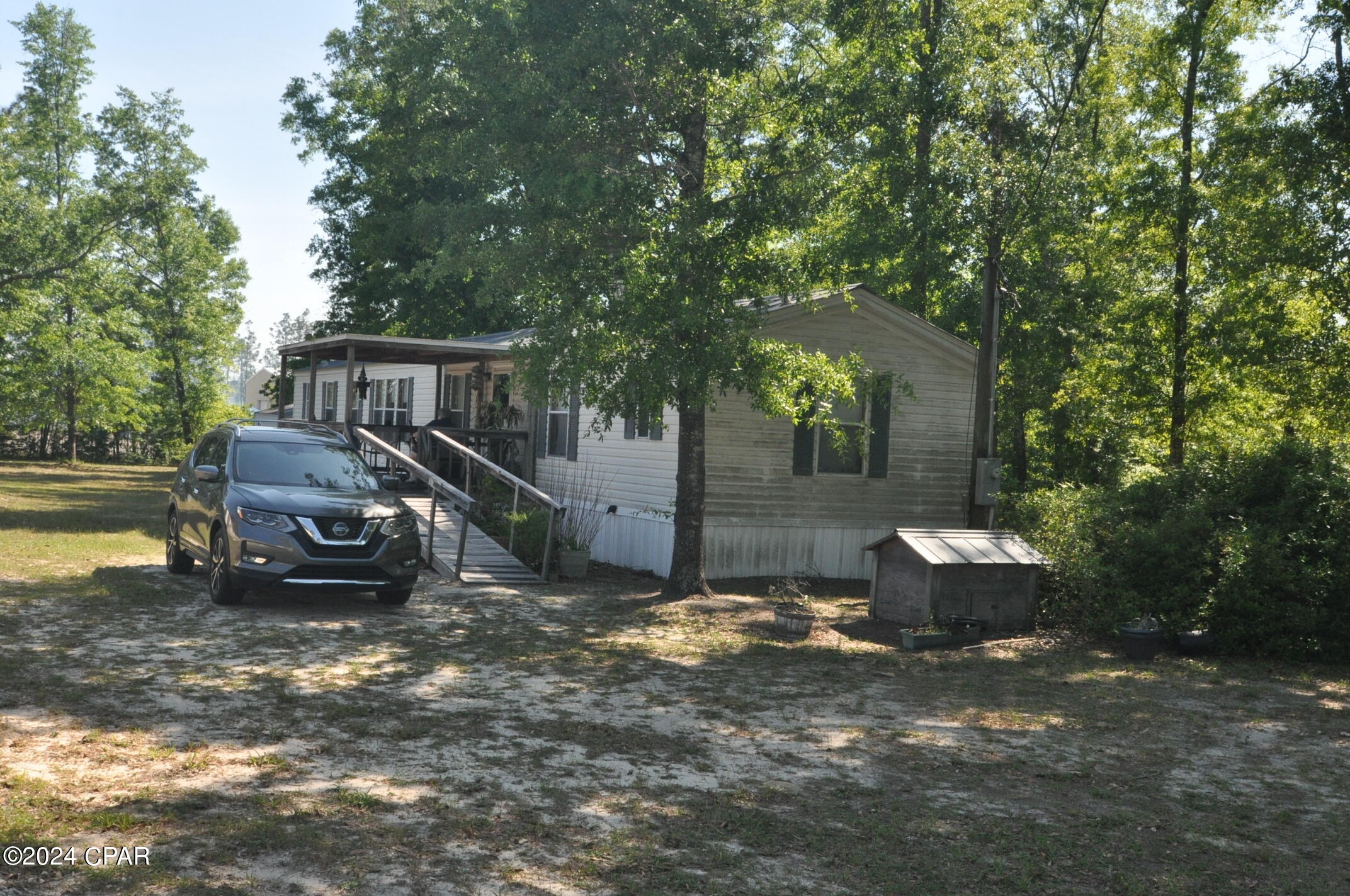 Listing photo id 8 for 17139 Highway 231