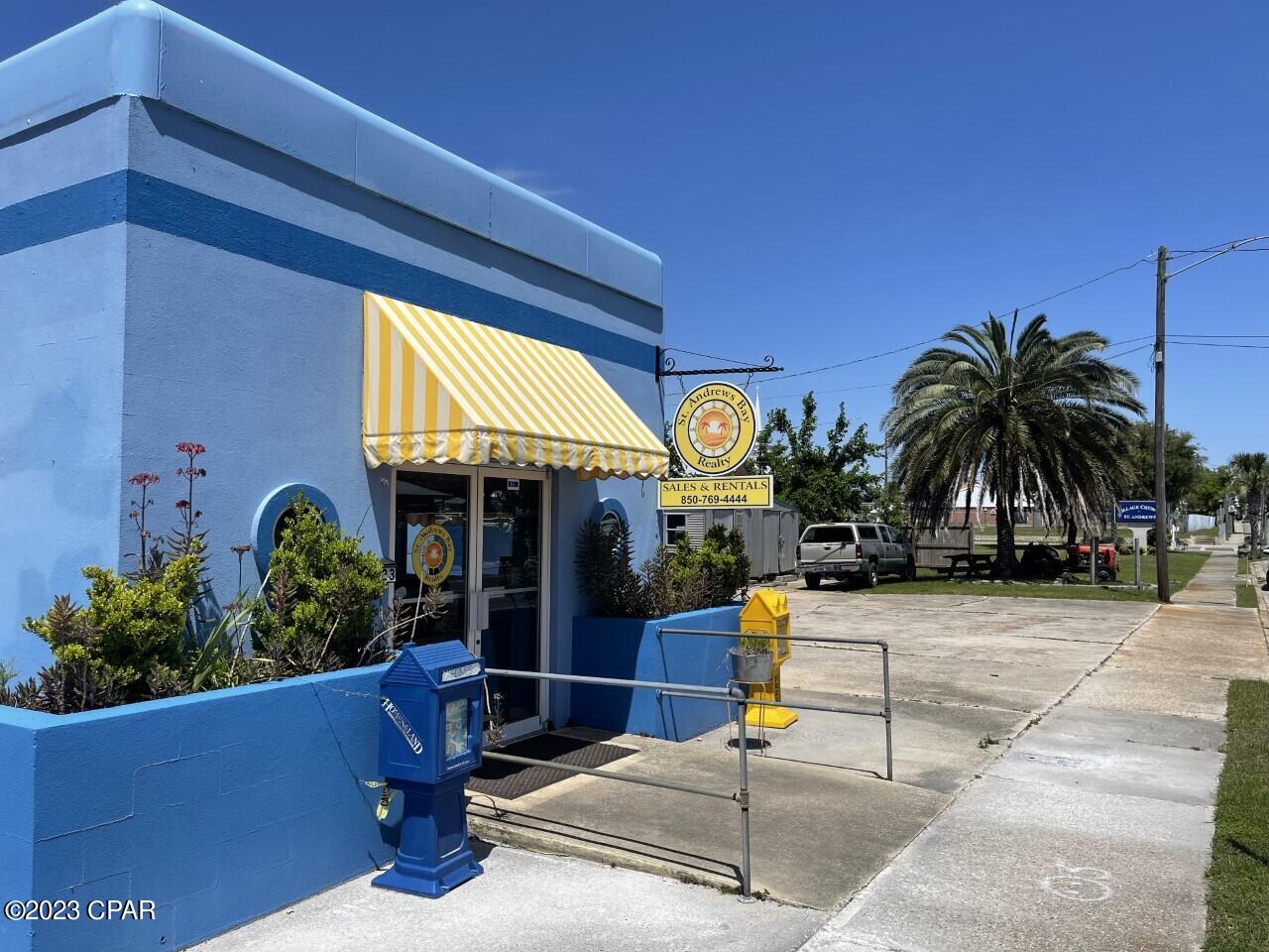 Listing photo id 3 for 1322 Bayview-beck Avenue