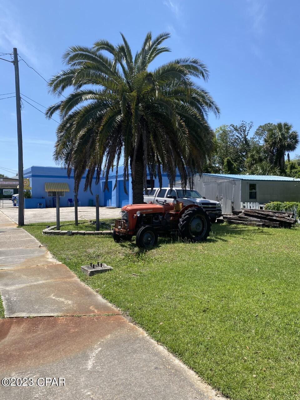 Listing photo id 5 for 1322 Bayview-beck Avenue