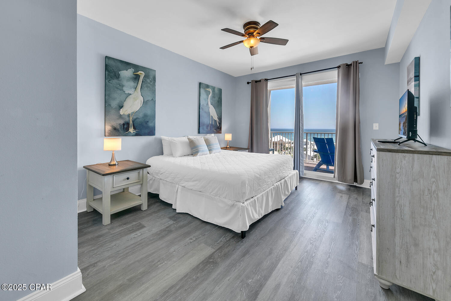 9860 S Thomas Drive 607