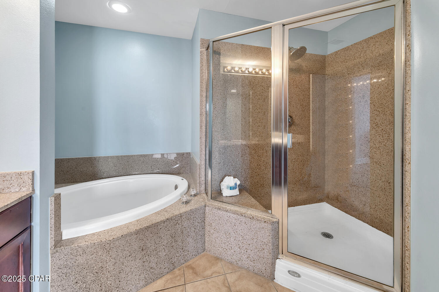 9860 S Thomas Drive 607