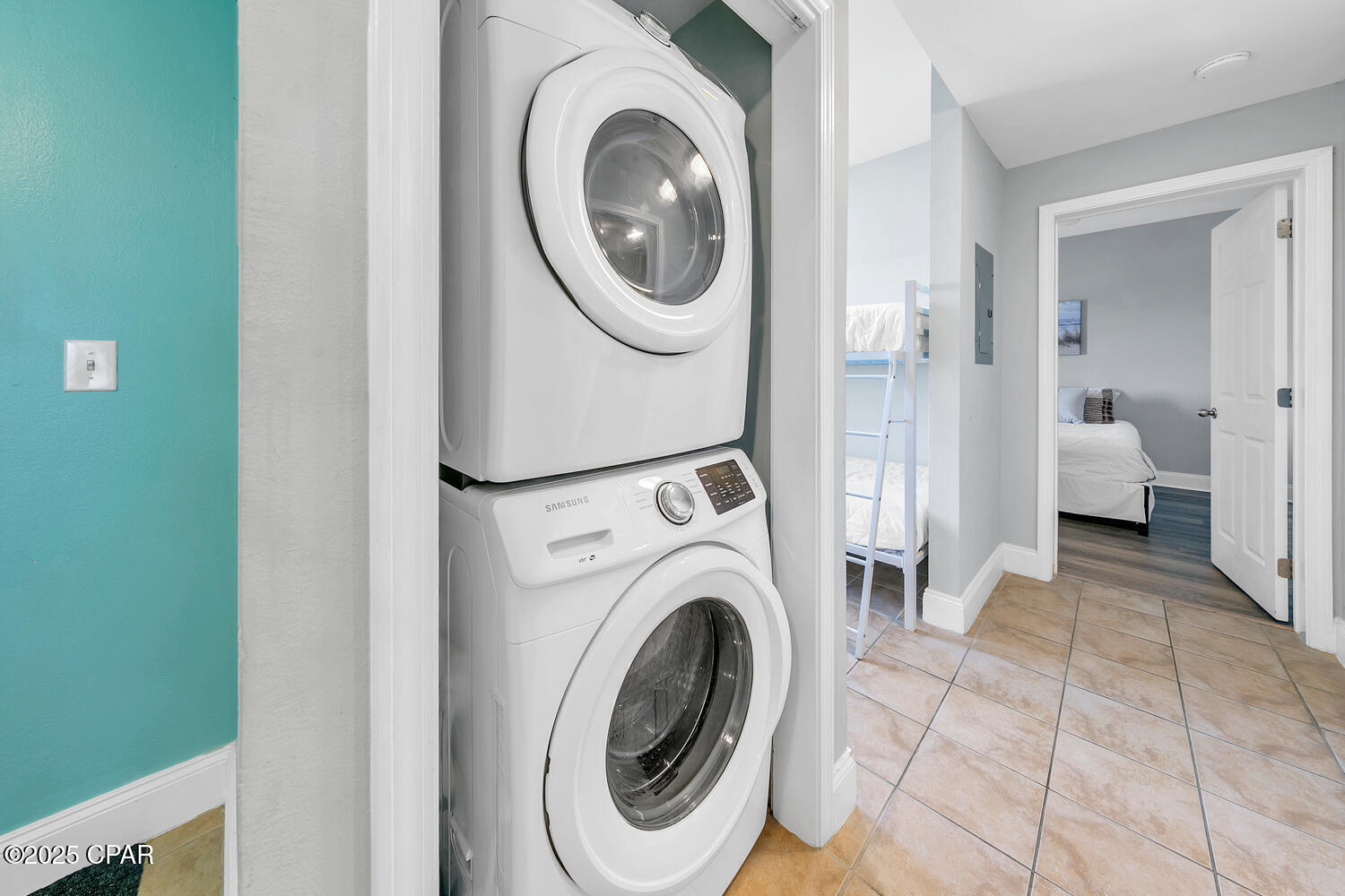 9860 S Thomas Drive 607