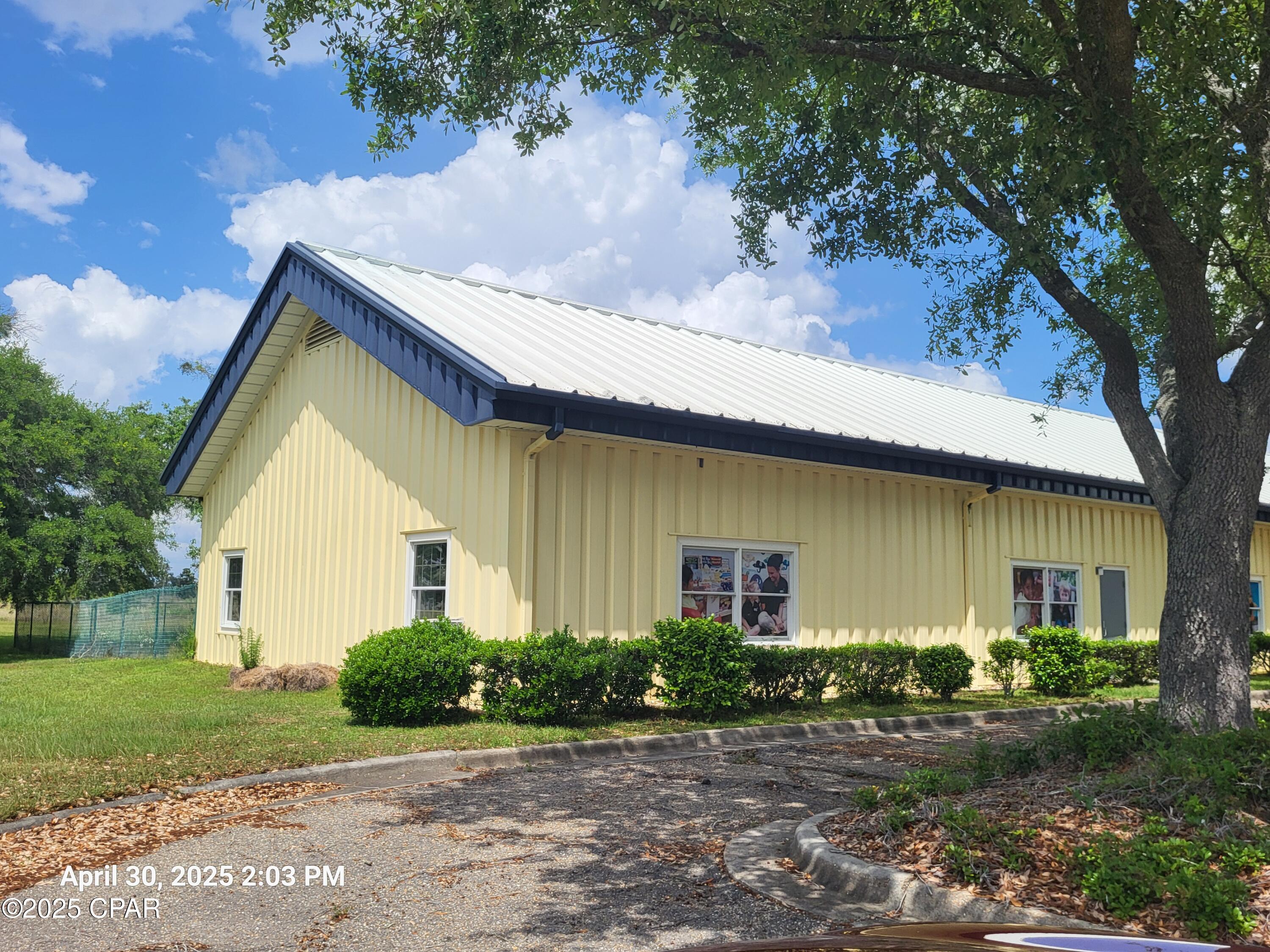 Image 13 For 3525 Russell Road